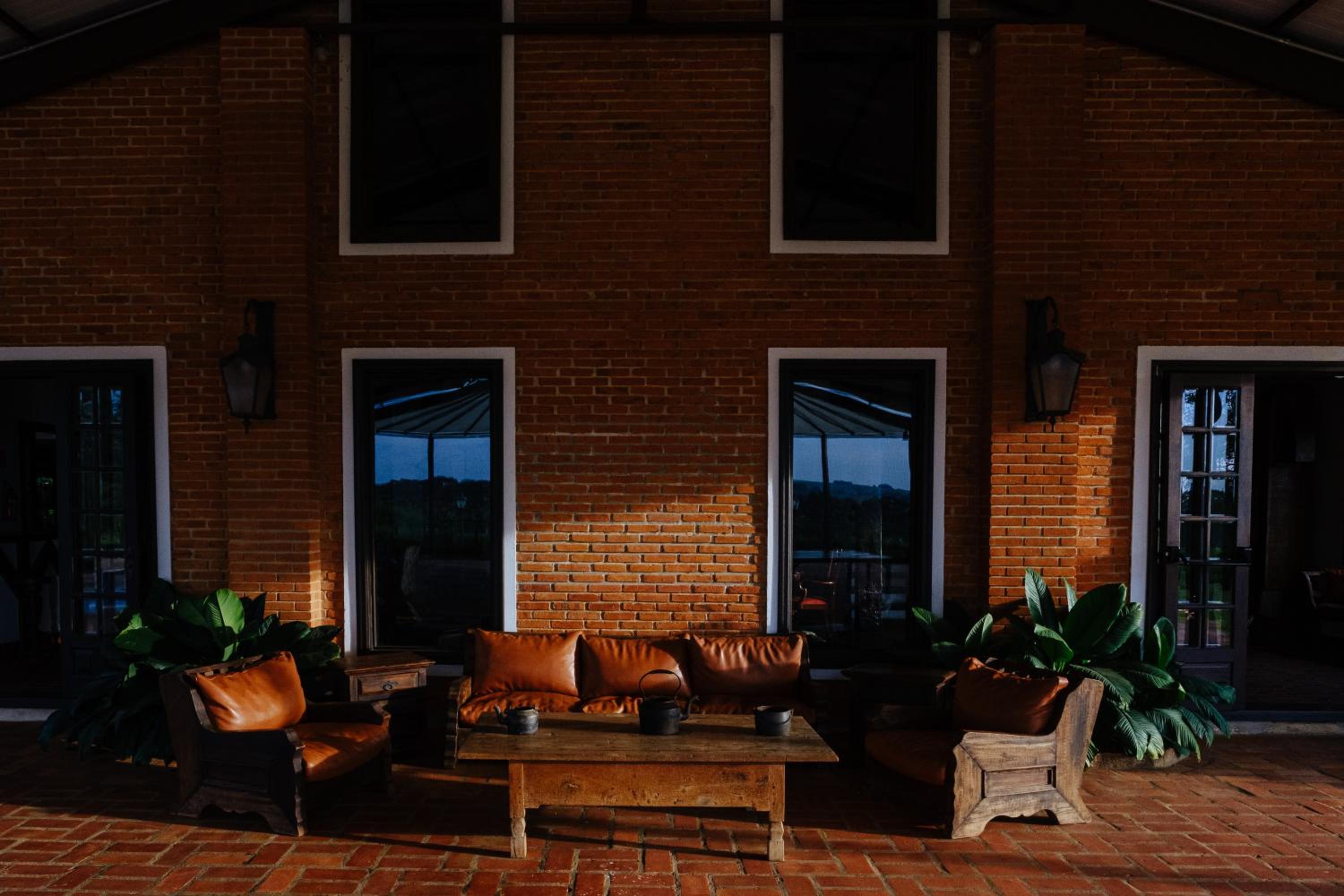 Grande Casa com Lazer, Jardim e dentro de um Haras