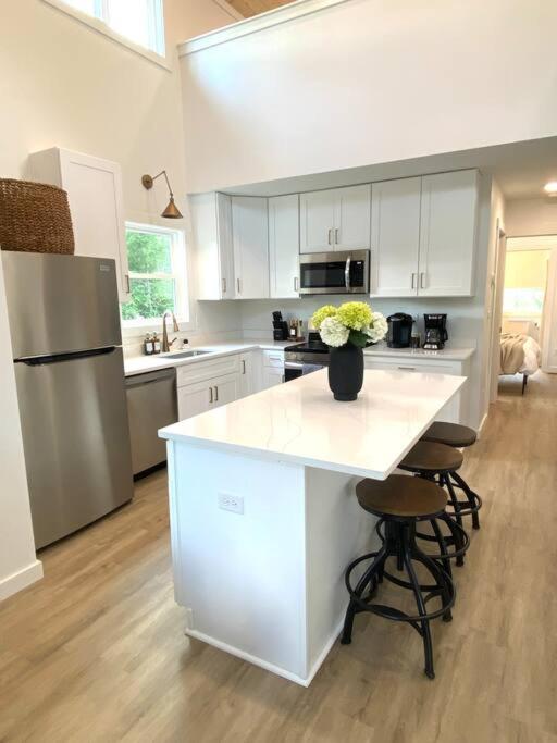 Sycamore Shores - LAKEFRONT Tiny Home in Tracy City, TN view 5