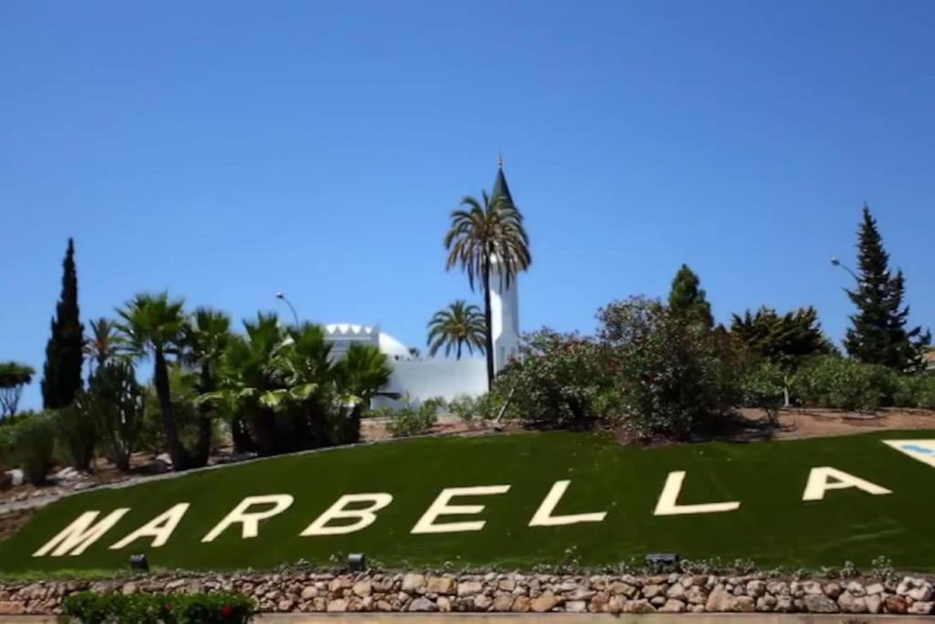 Apartamento Duplex Playa de Artola-Baja-Marbella