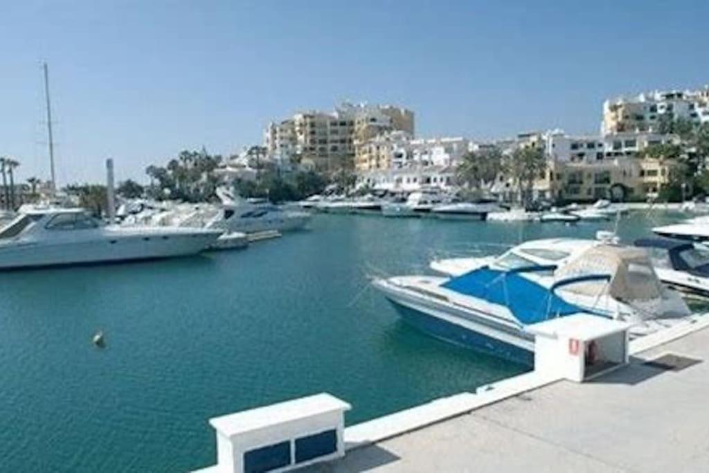Apartamento Duplex Playa de Artola-Baja-Marbella