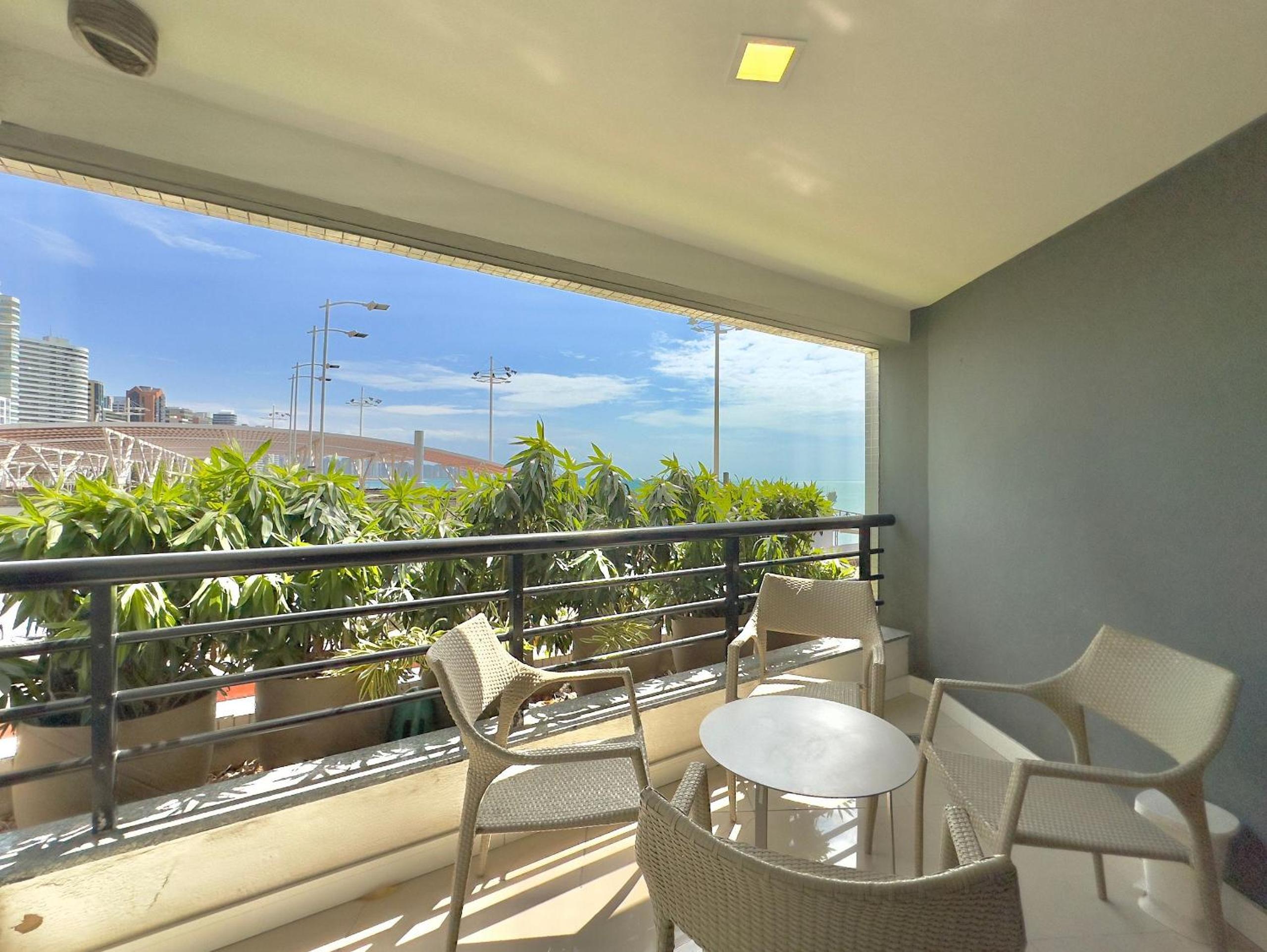Apart-Hotel Iate Plaza, vista completa da Orla de Fortaleza