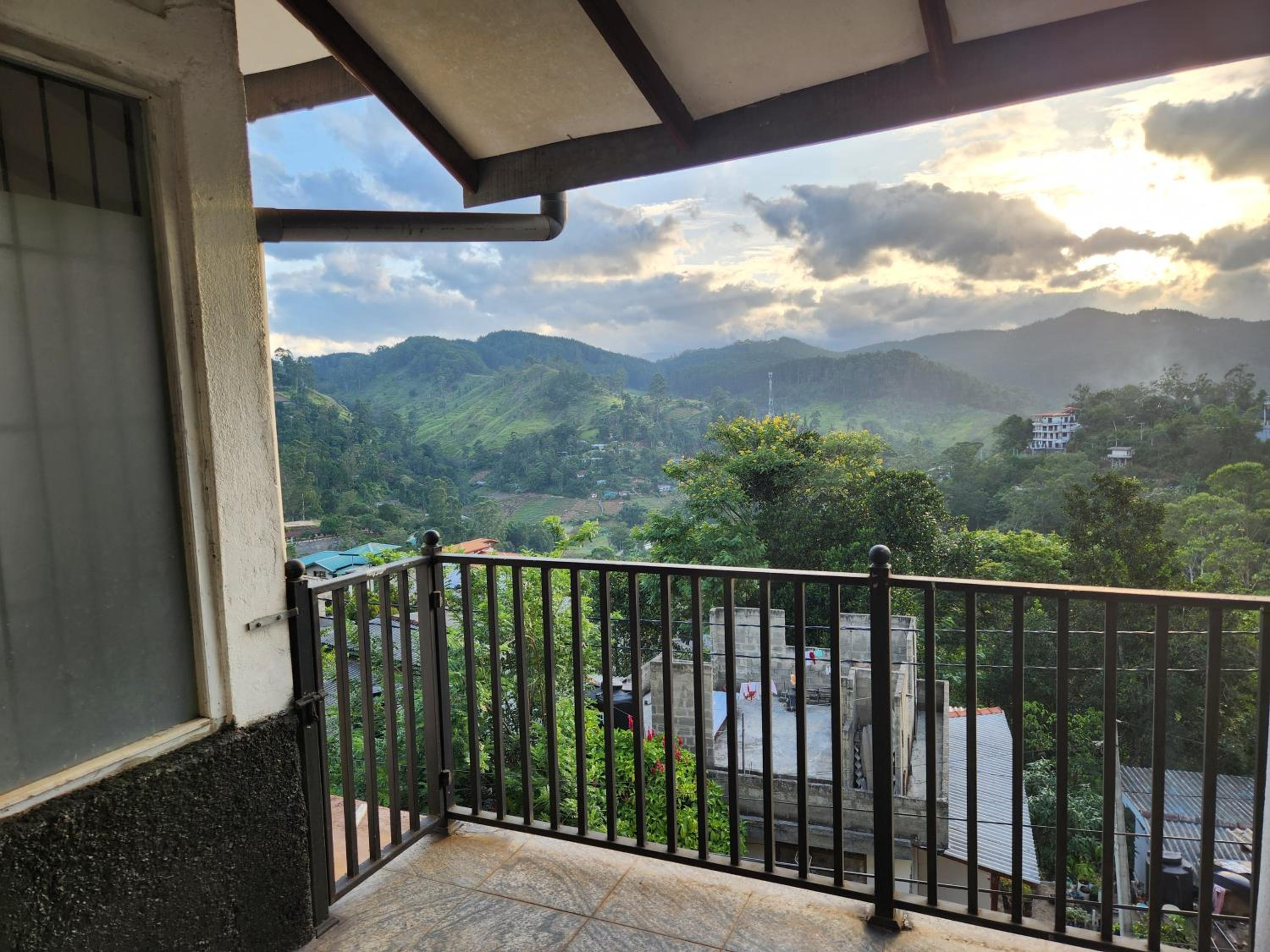 Suntech Holiday Home Bandarawela view 4