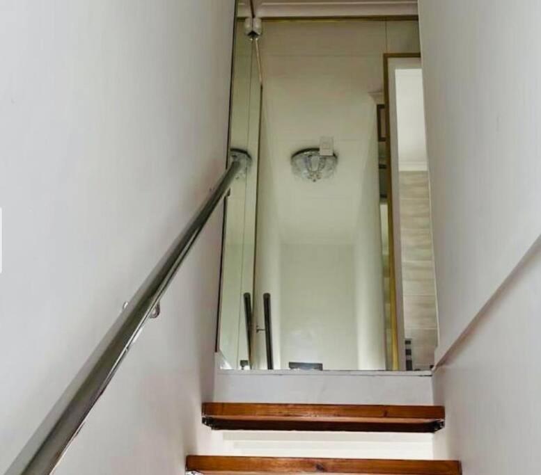 Luxury Suites at The Square Duplex Townhouse view 5