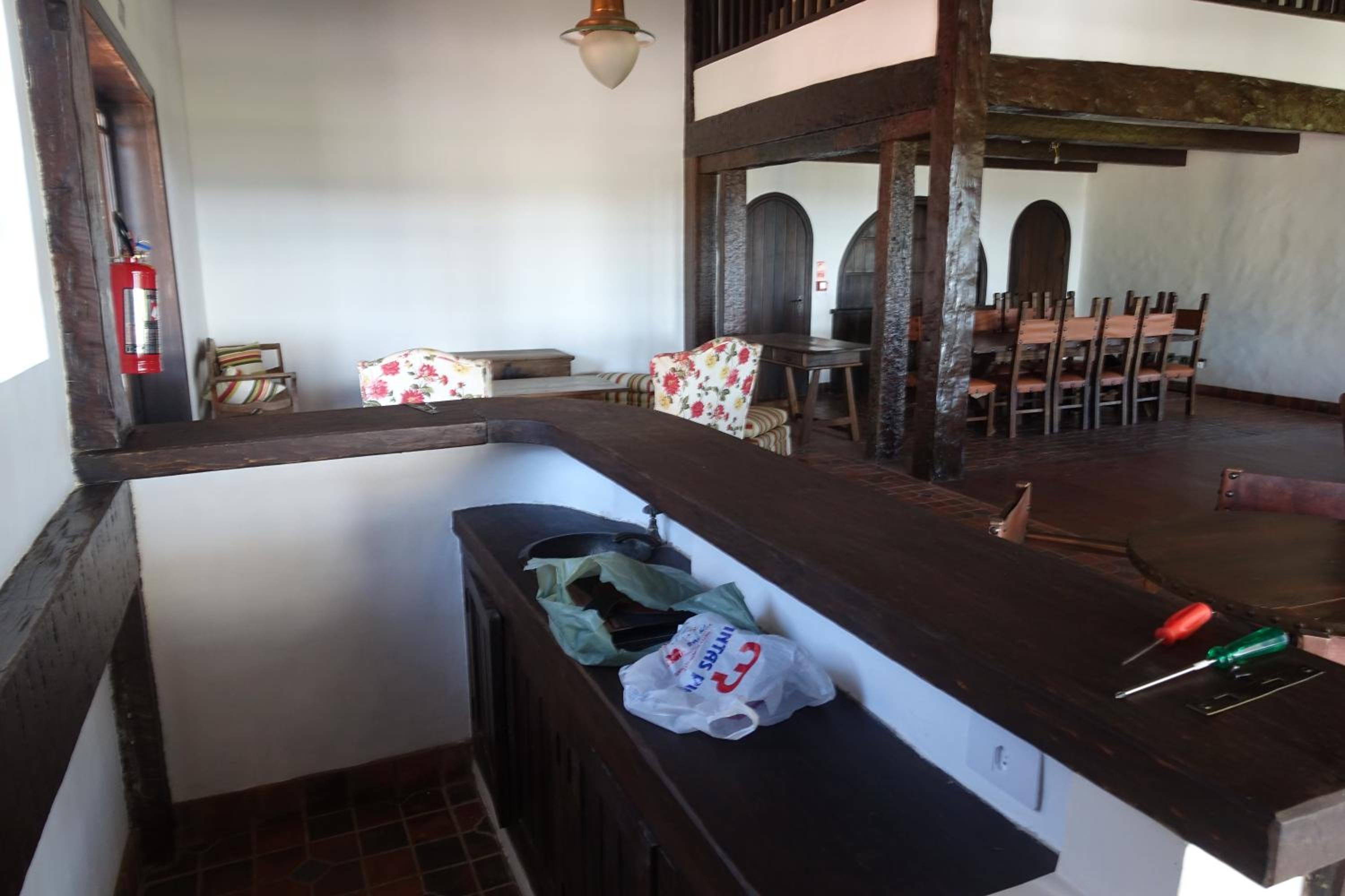 Grande Casa com Lazer, Jardim e dentro de um Haras