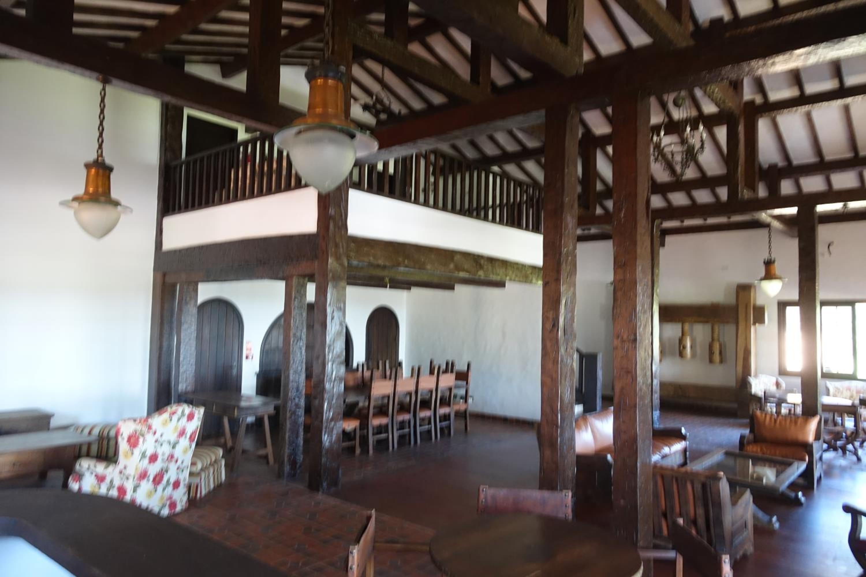 Grande Casa com Lazer, Jardim e dentro de um Haras
