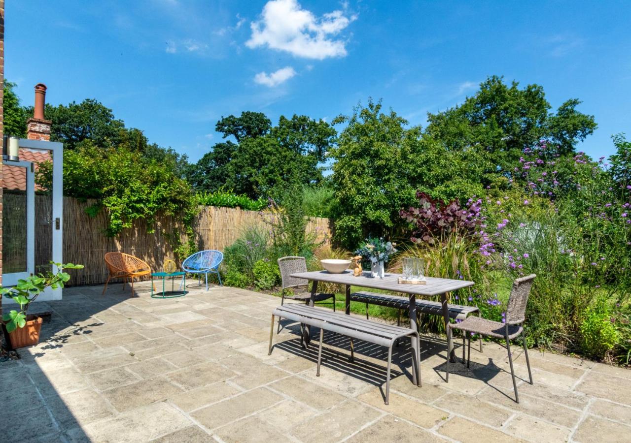 5 Bed in Southrepps oc-2211