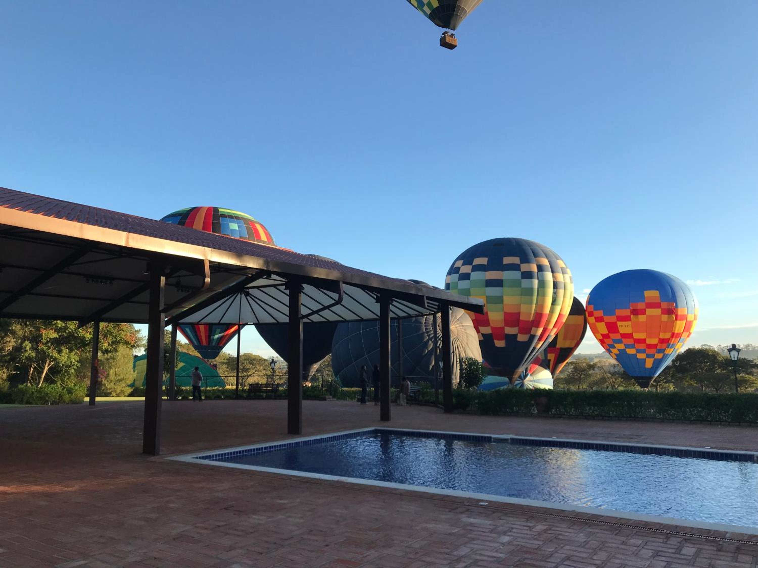 Grande Casa com Lazer, Jardim e dentro de um Haras