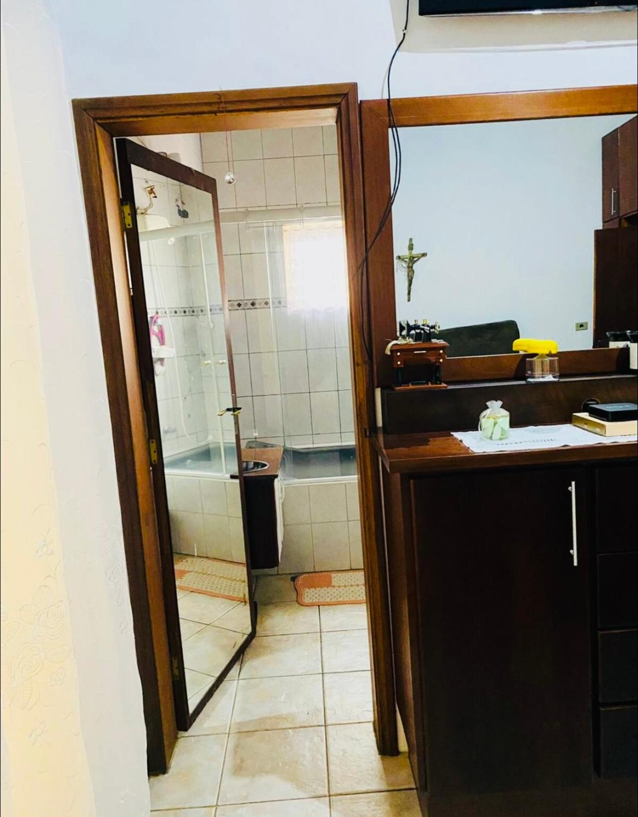 Recanto São Pedro chácara com piscina na Rota do Vinho