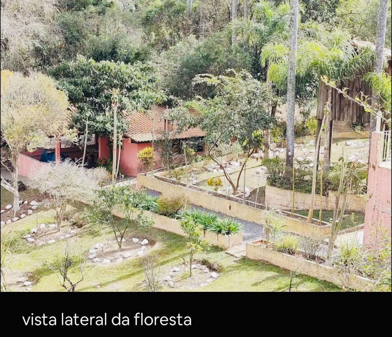 Recanto São Pedro chácara com piscina na Rota do Vinho