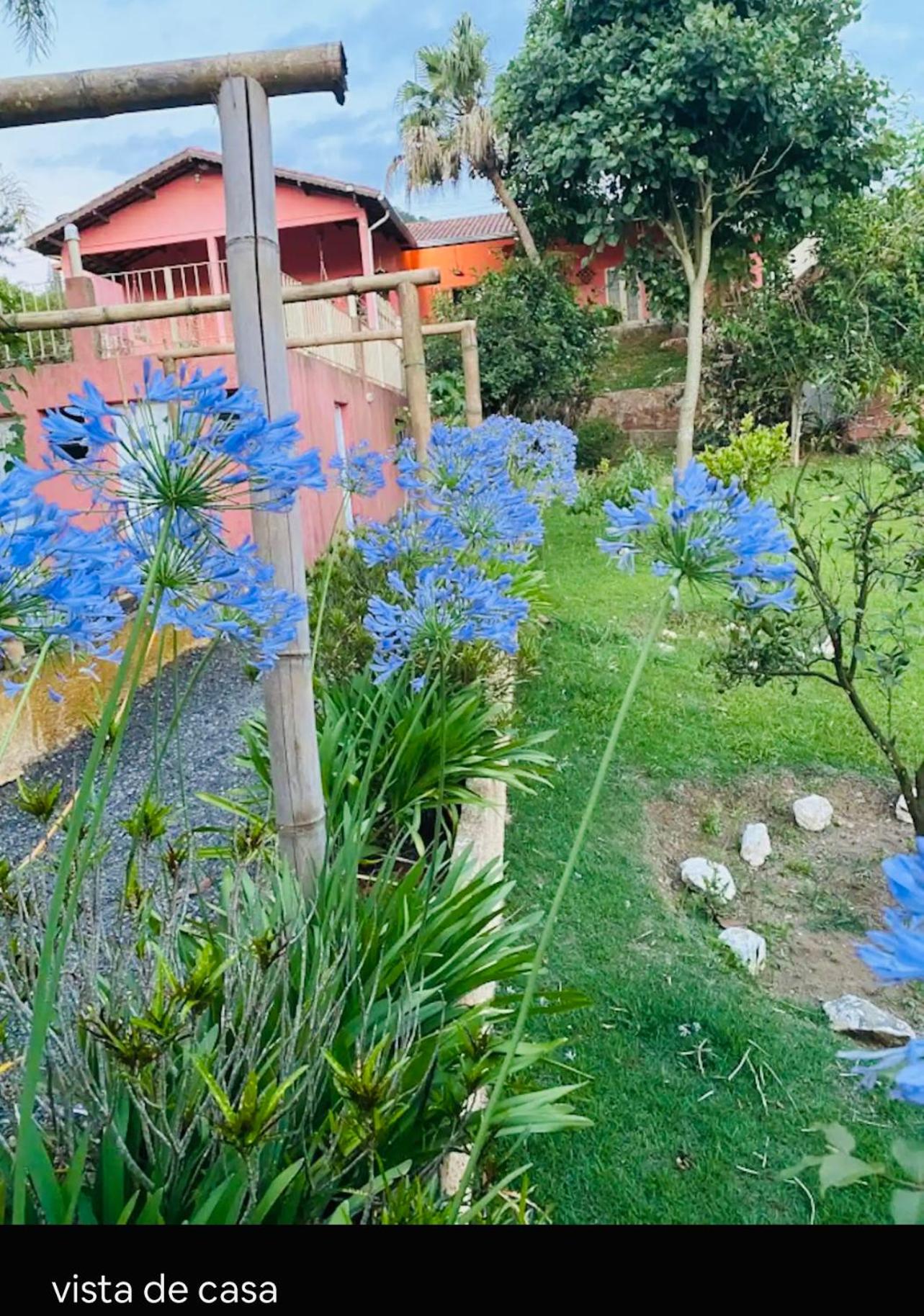 Recanto São Pedro chácara com piscina na Rota do Vinho
