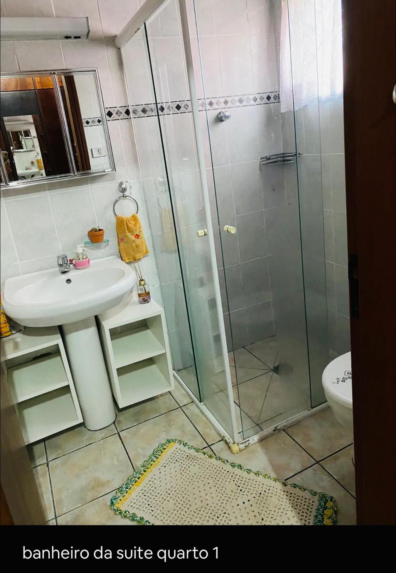 Recanto São Pedro chácara com piscina na Rota do Vinho