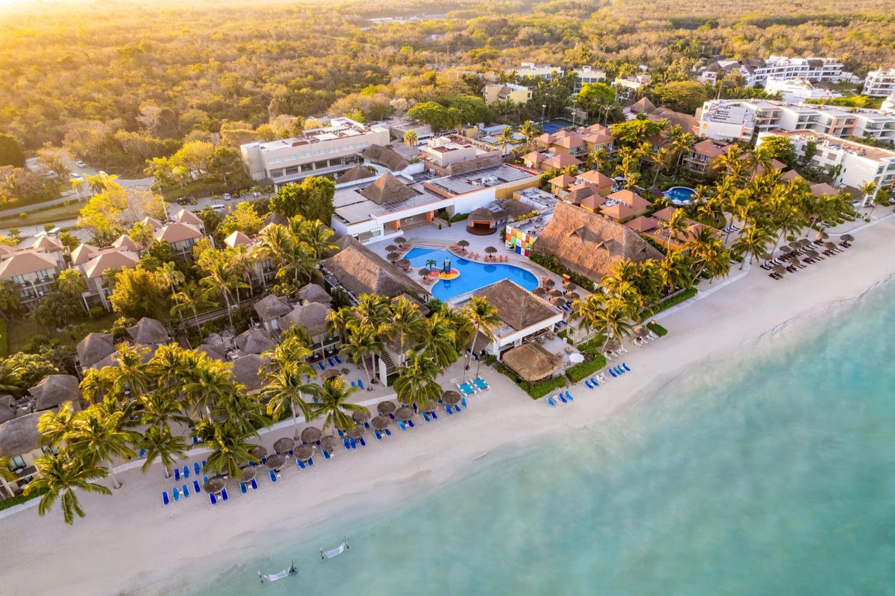 Hotel Sunscape Sabor Cozumel - Image 1