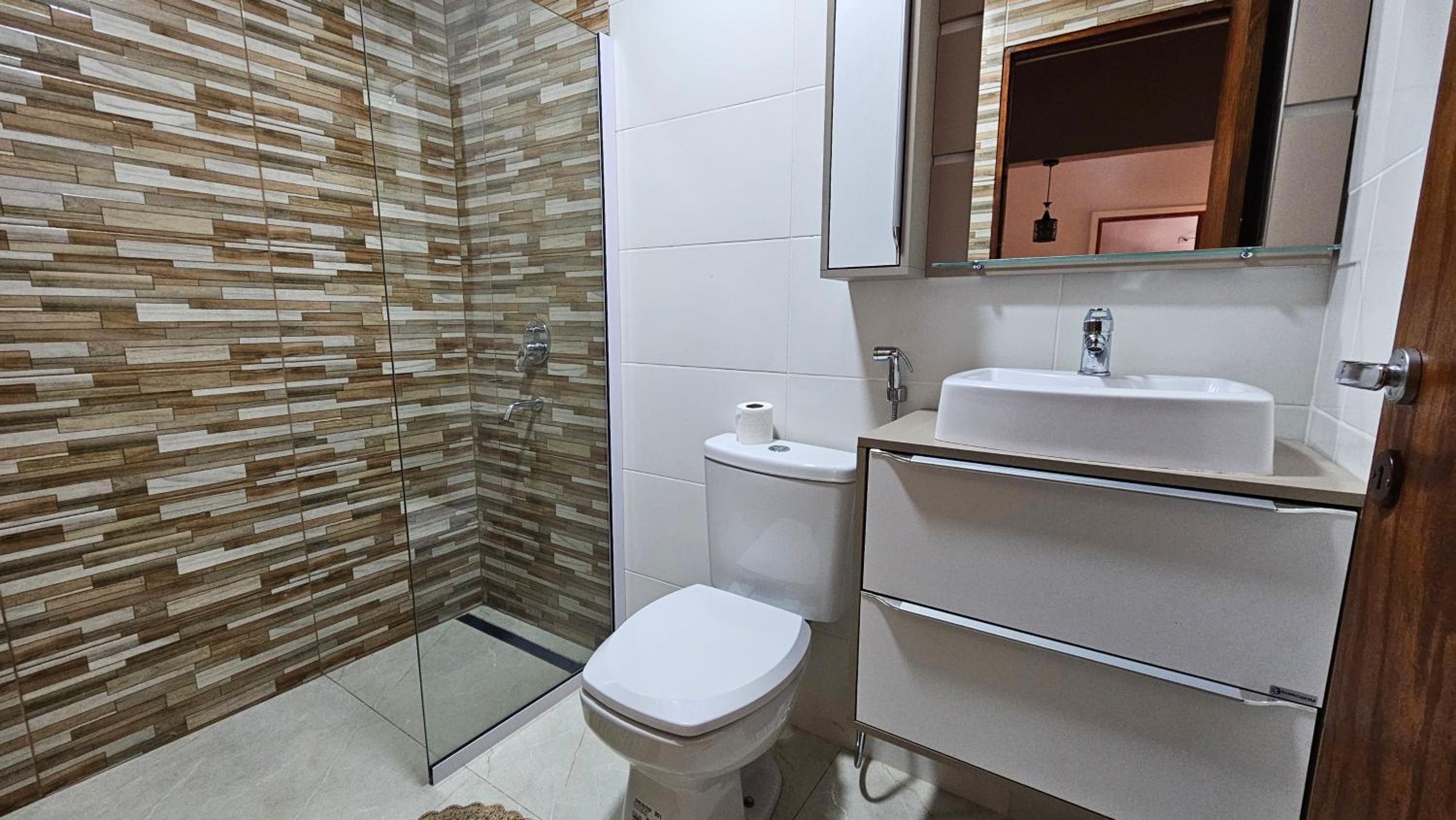 Nuevo Depto Céntrico con Pileta y Buen Internet!