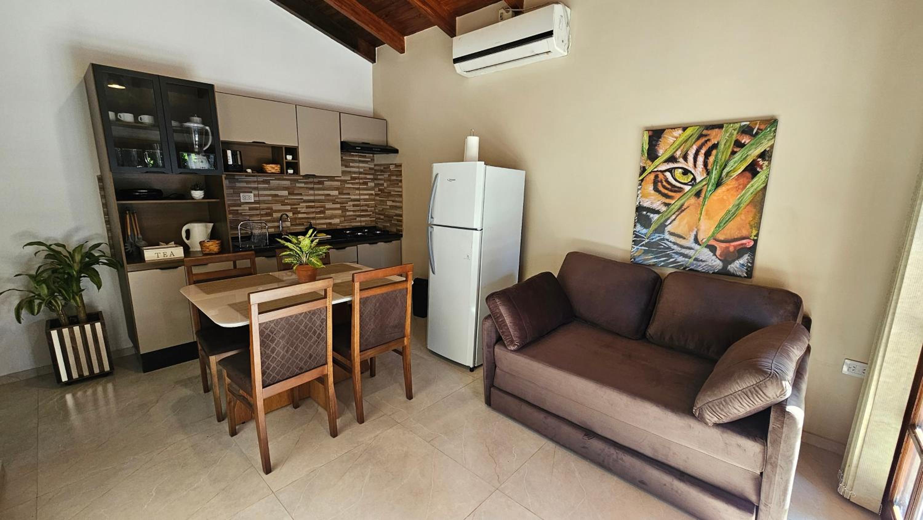 Nuevo Depto Céntrico con Pileta y Buen Internet!
