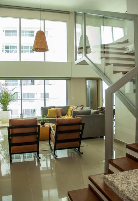Cozy Luxury steps to the Beach