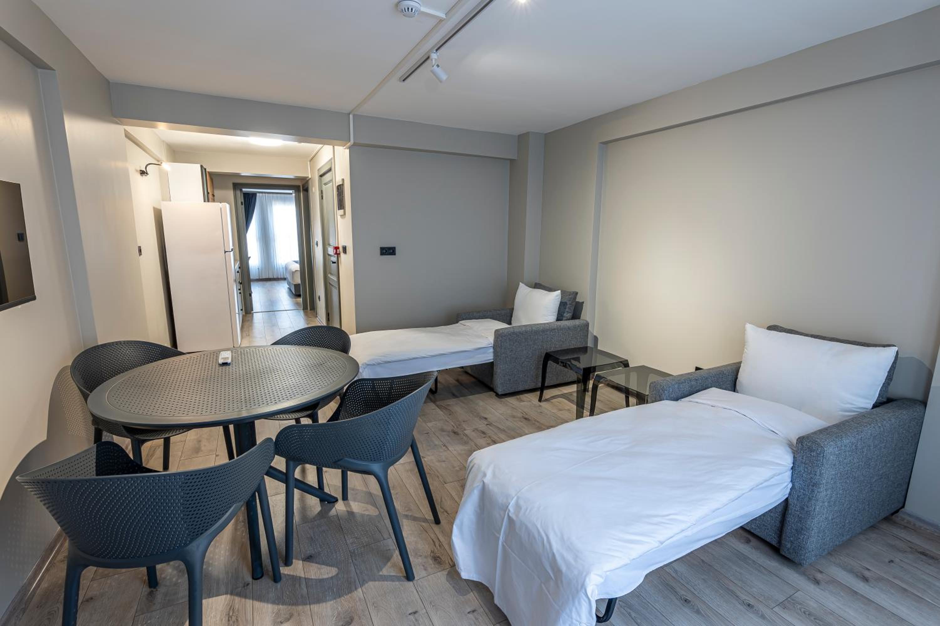 Calanthe Residence - Image 30