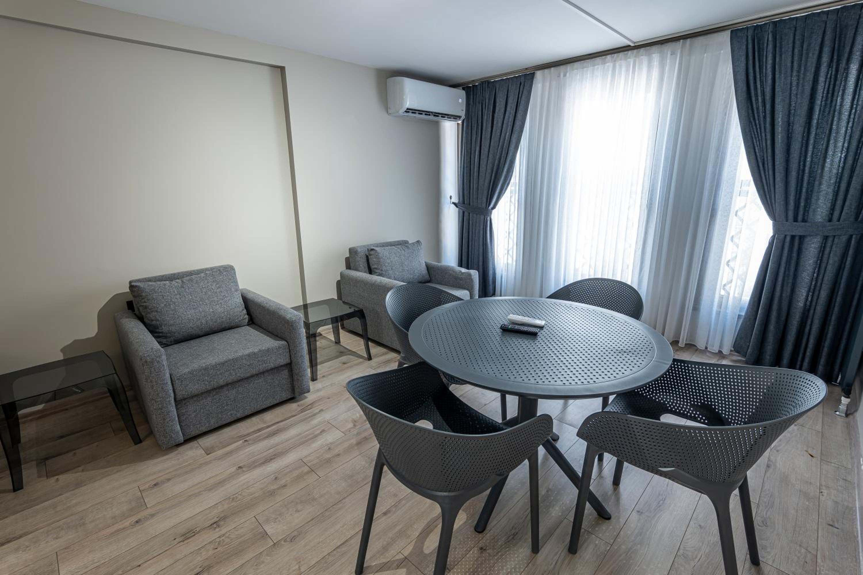 Calanthe Residence - Image 64