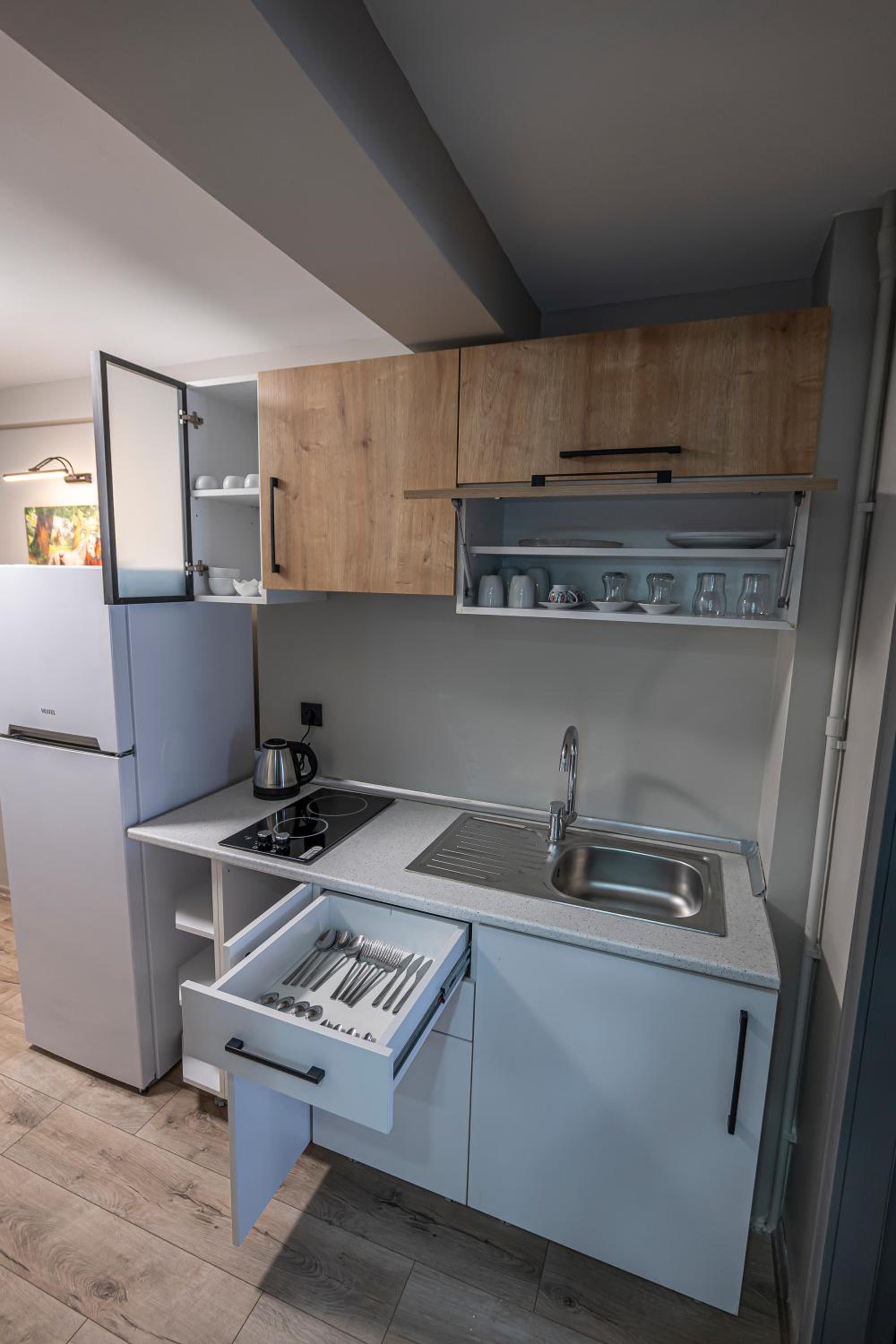 Calanthe Residence - Image 21