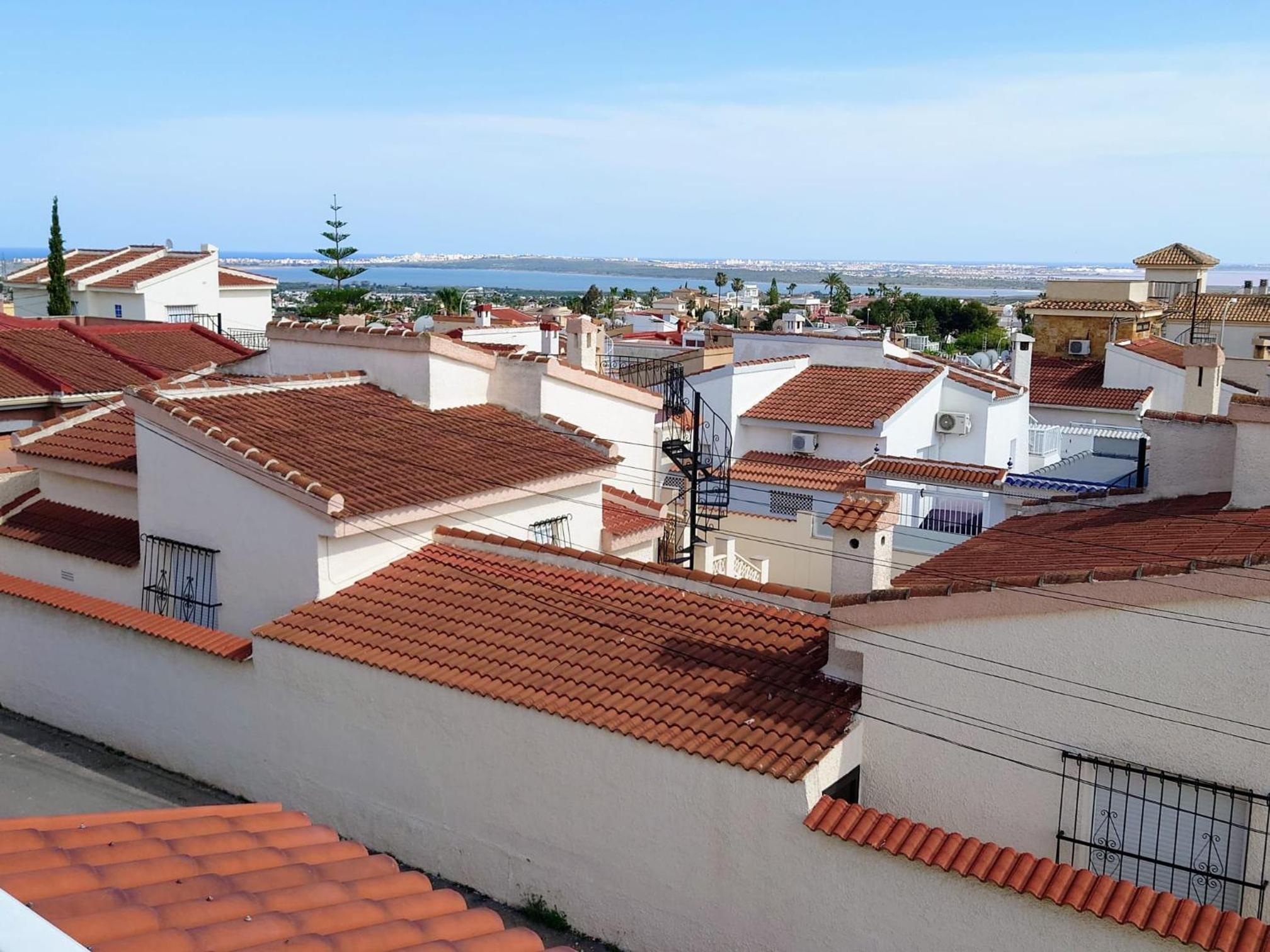 Ciudad Quesada apartamento independiente en finca con piscina compartida