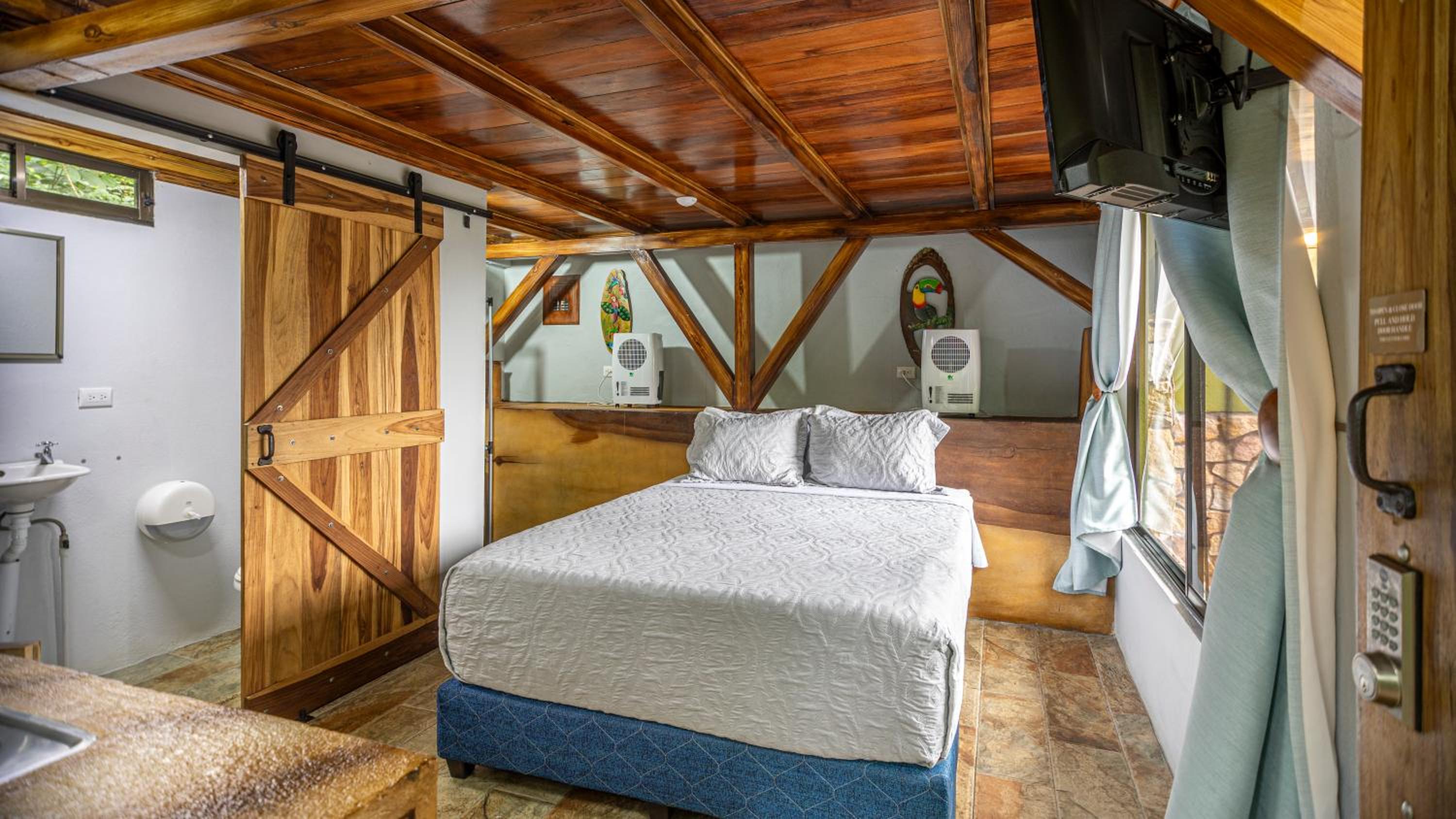 Cabañas Caeli, El Congo, La Fortuna Rainforest Glass Cabin w Suite