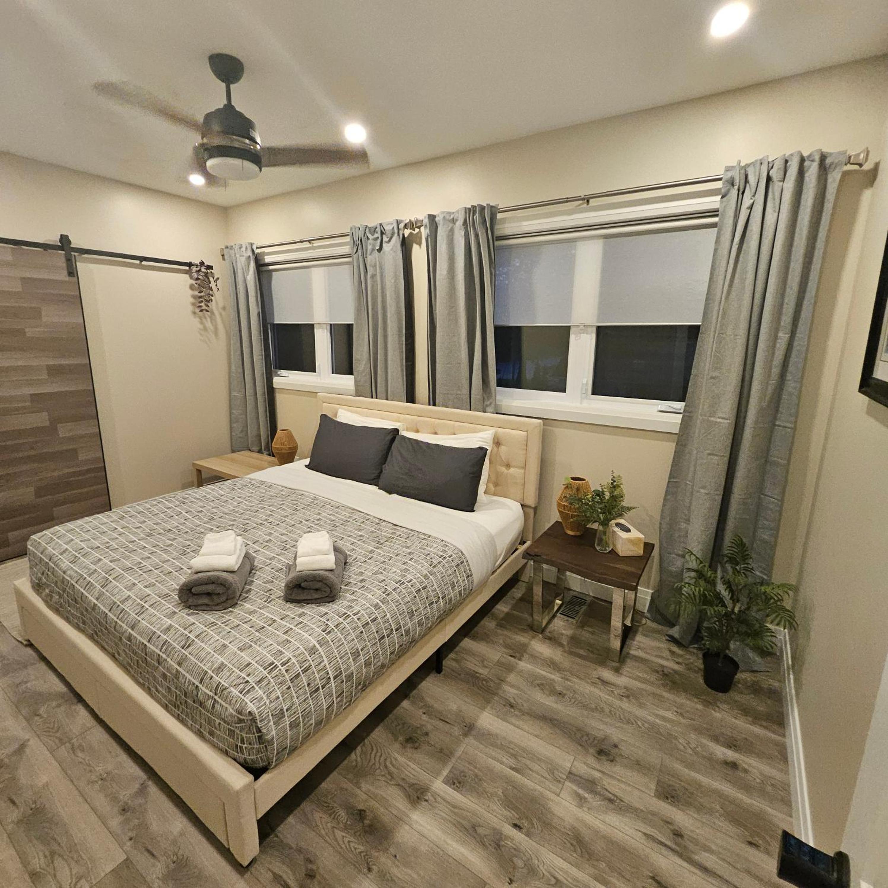 Redwood Suite - Image 2