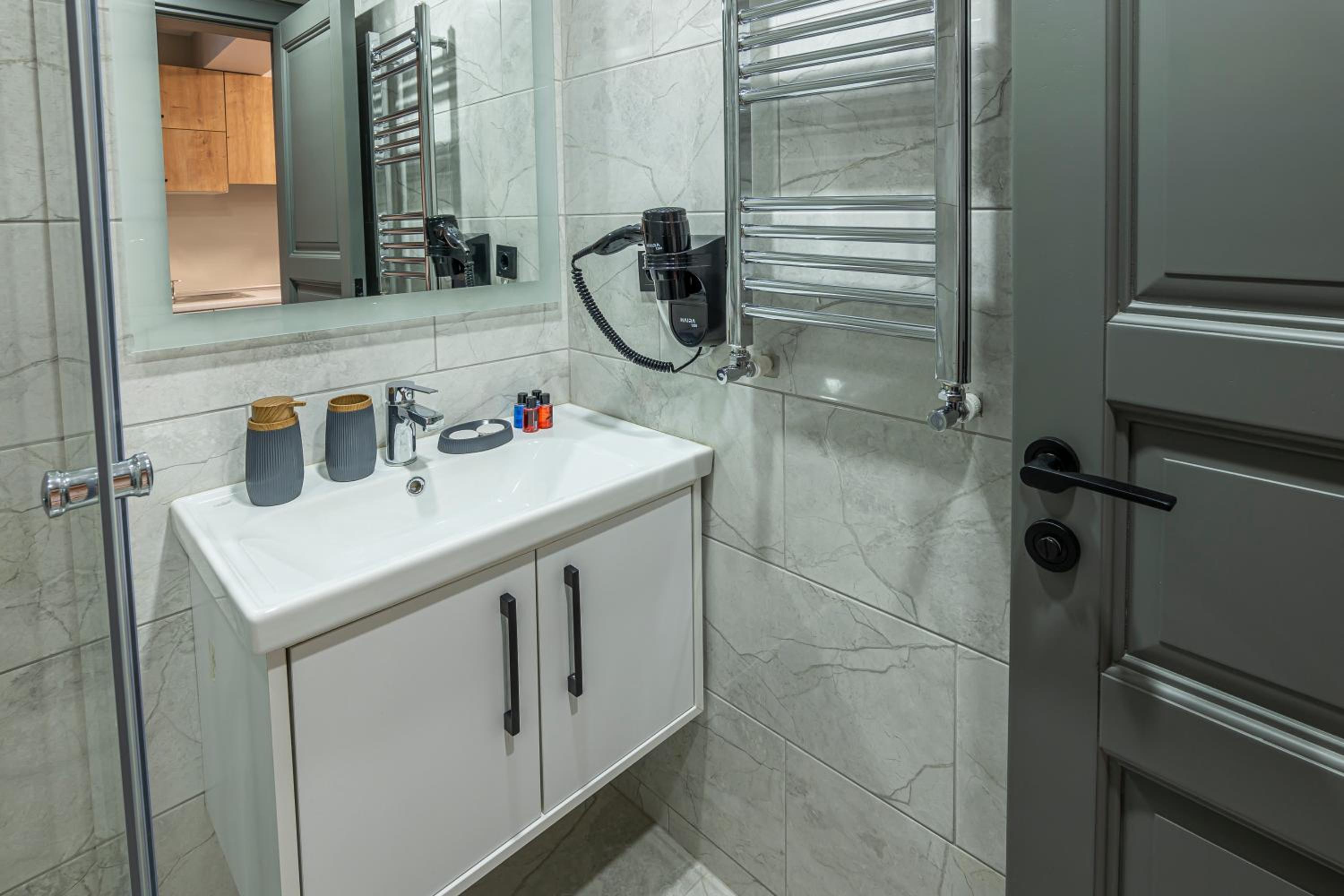 Calanthe Residence - Image 77