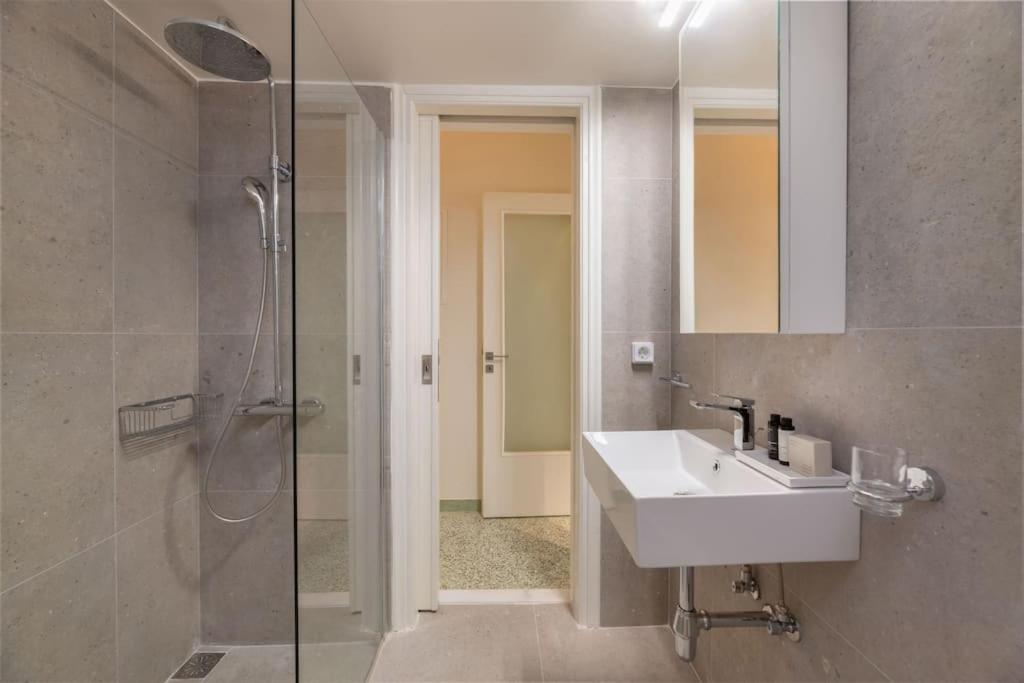 Green Oasis 2BR Apartment in Pangrati by UPSTREET photo 3