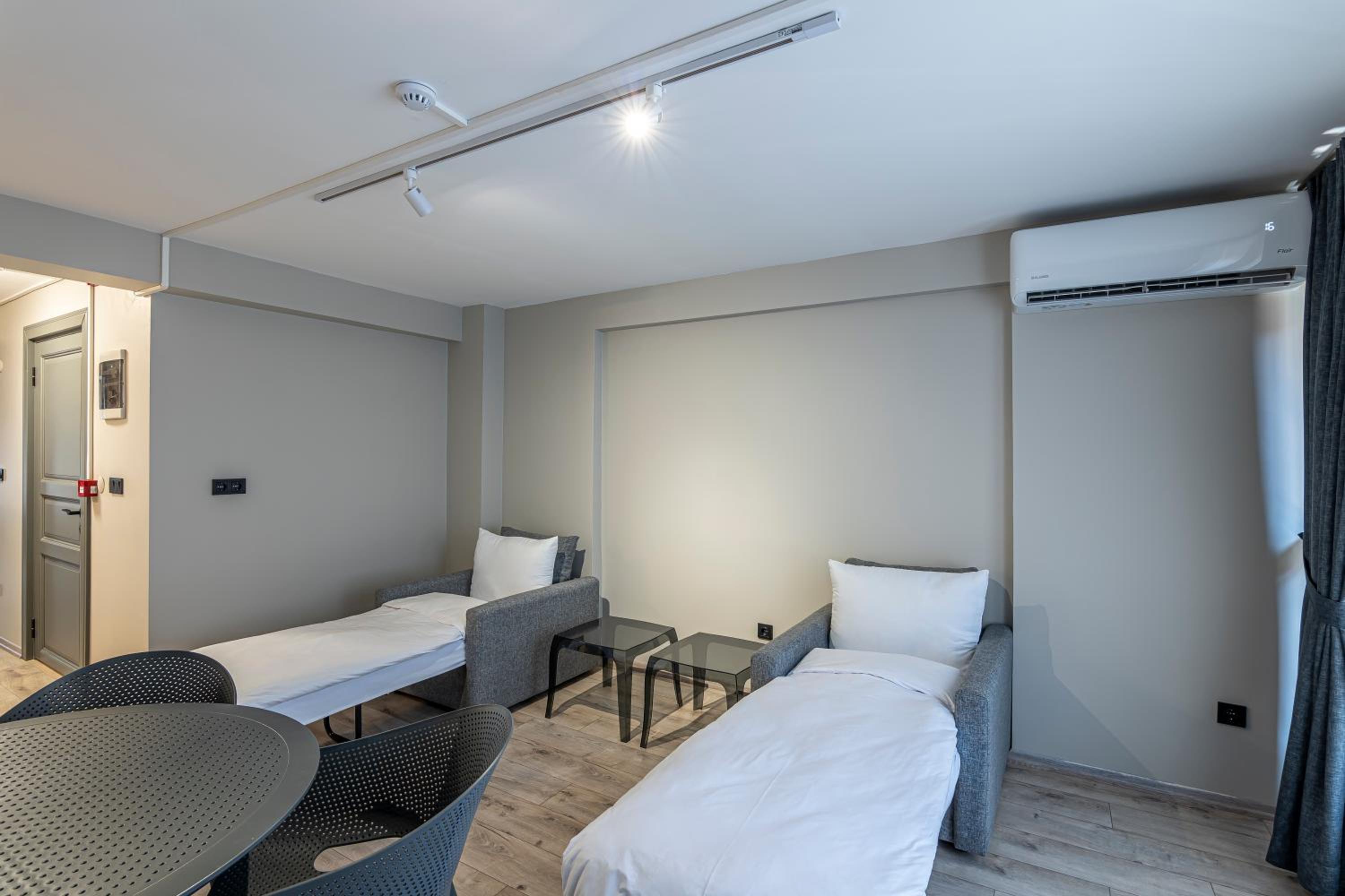 Calanthe Residence - Image 81