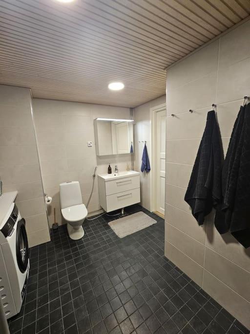 Ilmastoitu 4 makuuhuoneen asunto kantakaupungissa