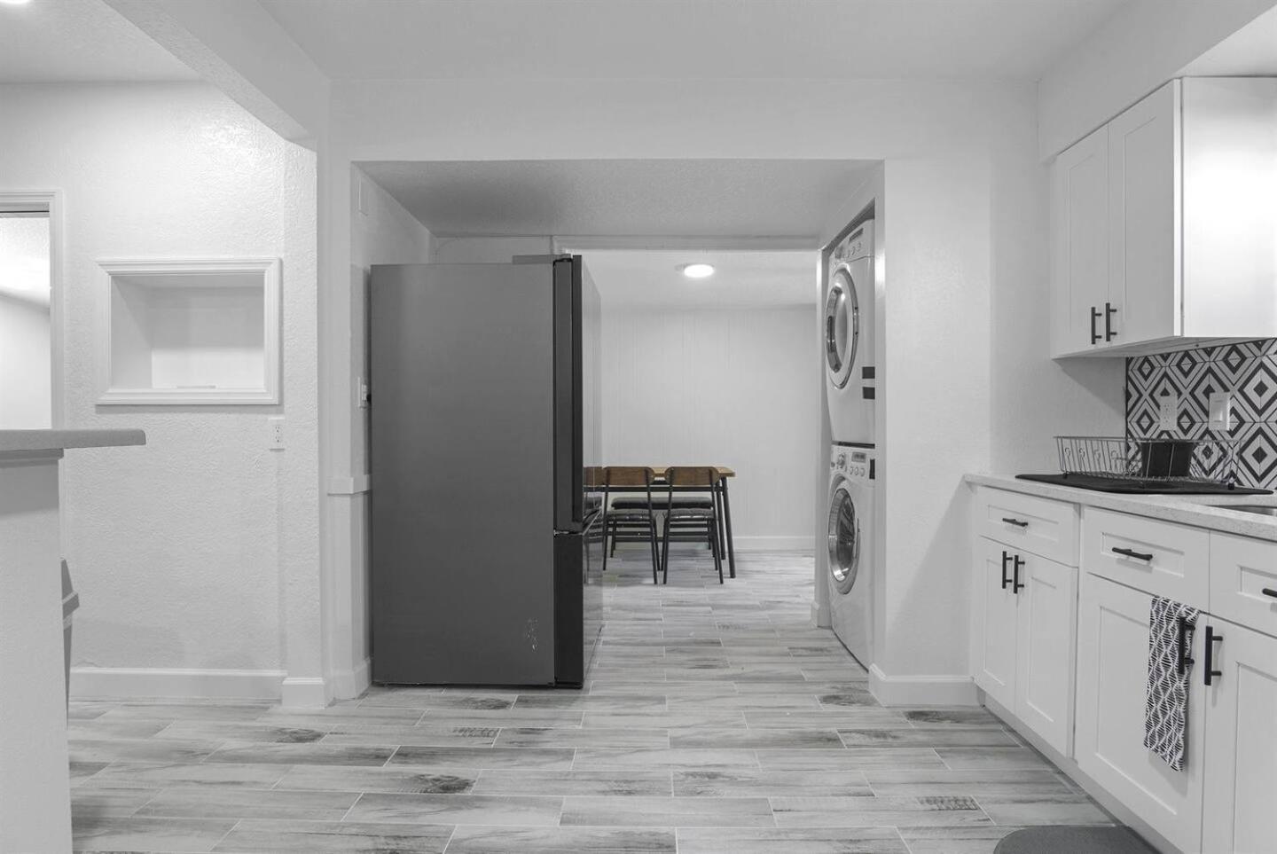 Modern 3br Duplex Kitchen, Wi-fi & Pet-friendly