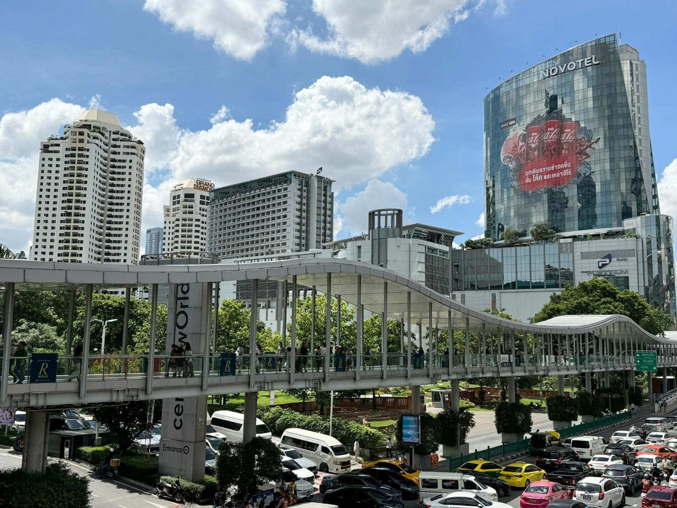 Center Bangkok Suite next to Platinum mall