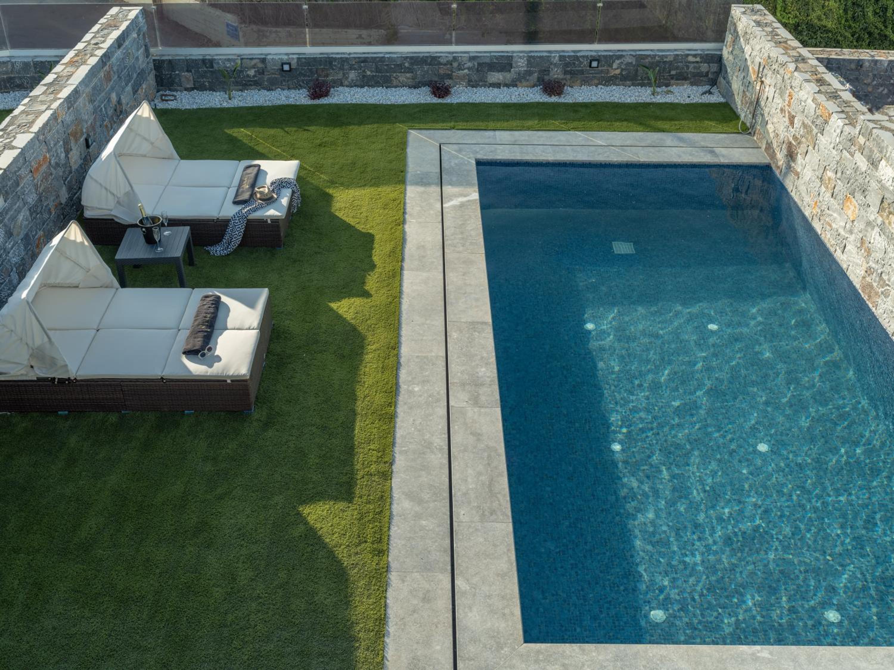 Lithos Luxury Resort photo 4