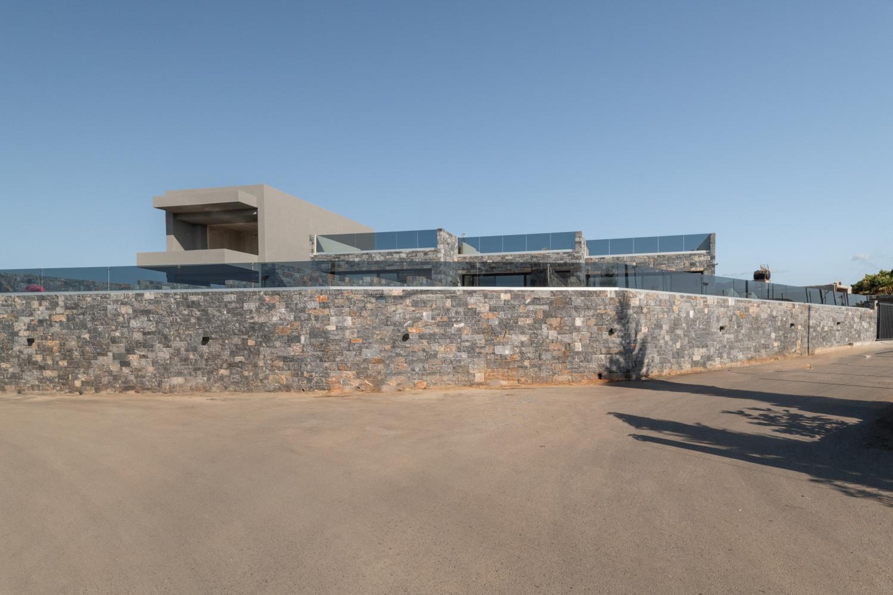 Lithos Luxury Resort