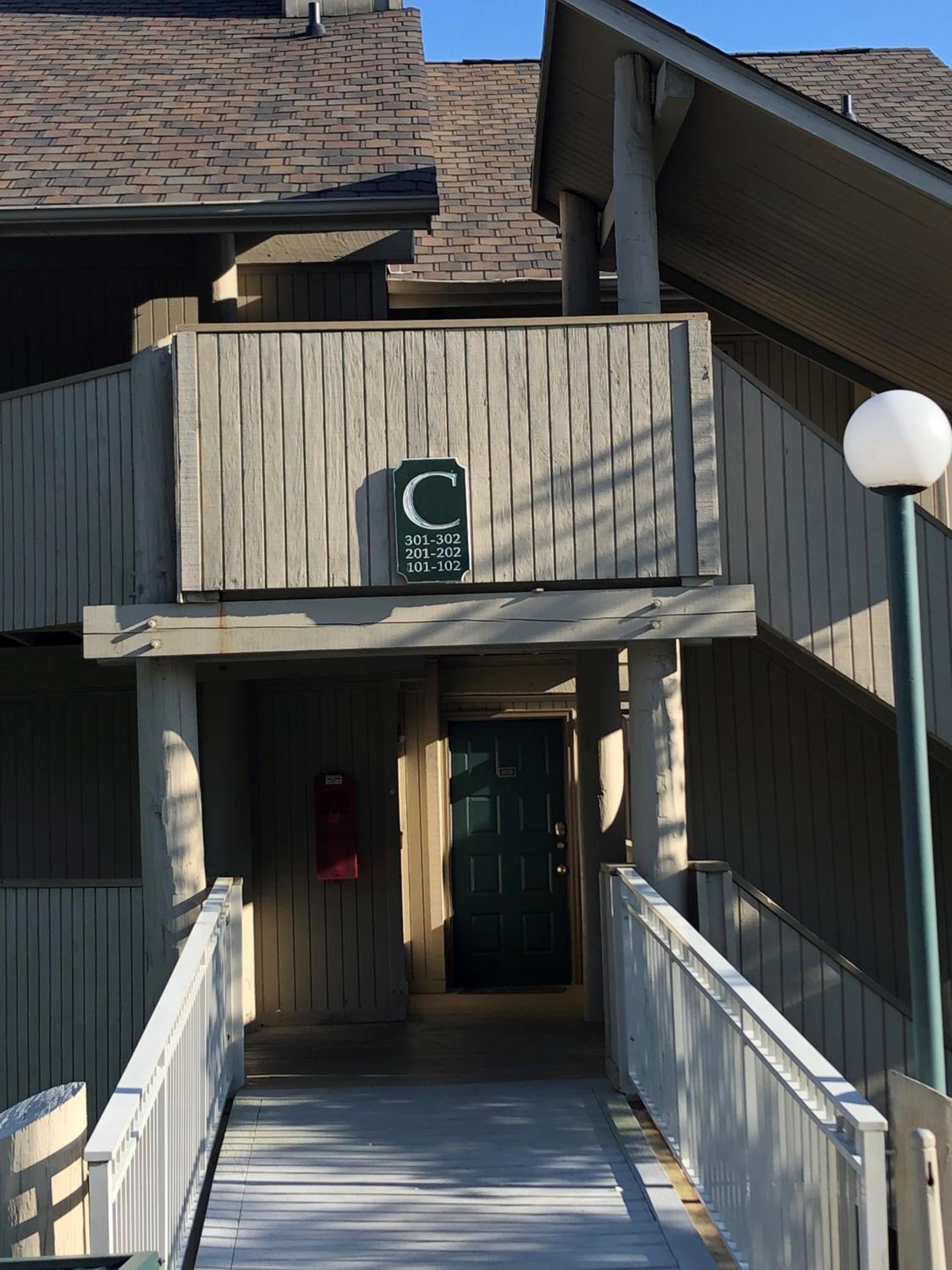 Hotel Stairway to Heaven, Breathtaking mtn views Indoor pool & hot tub - Image 1