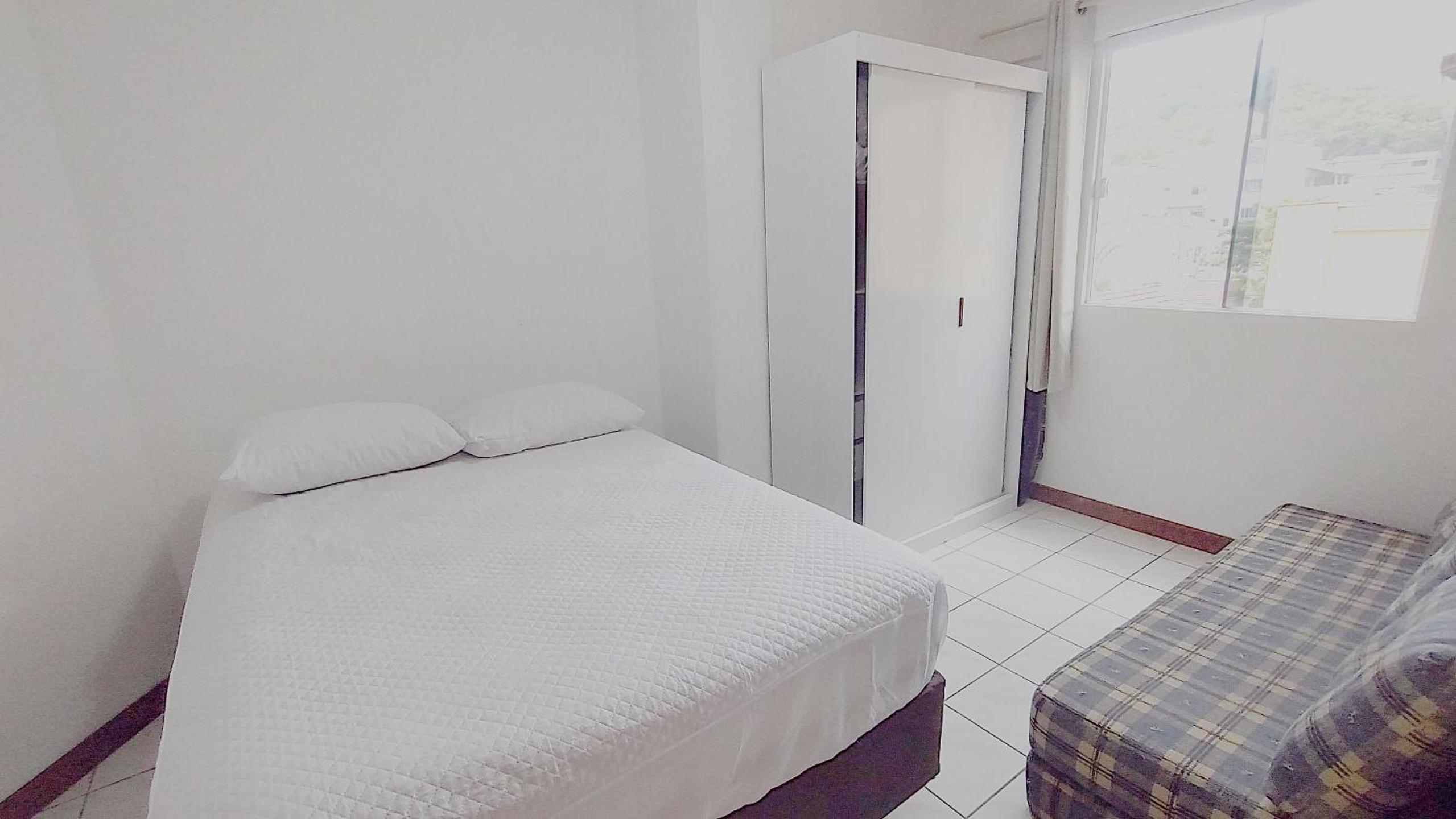 Apartamento a uma quadra da praia