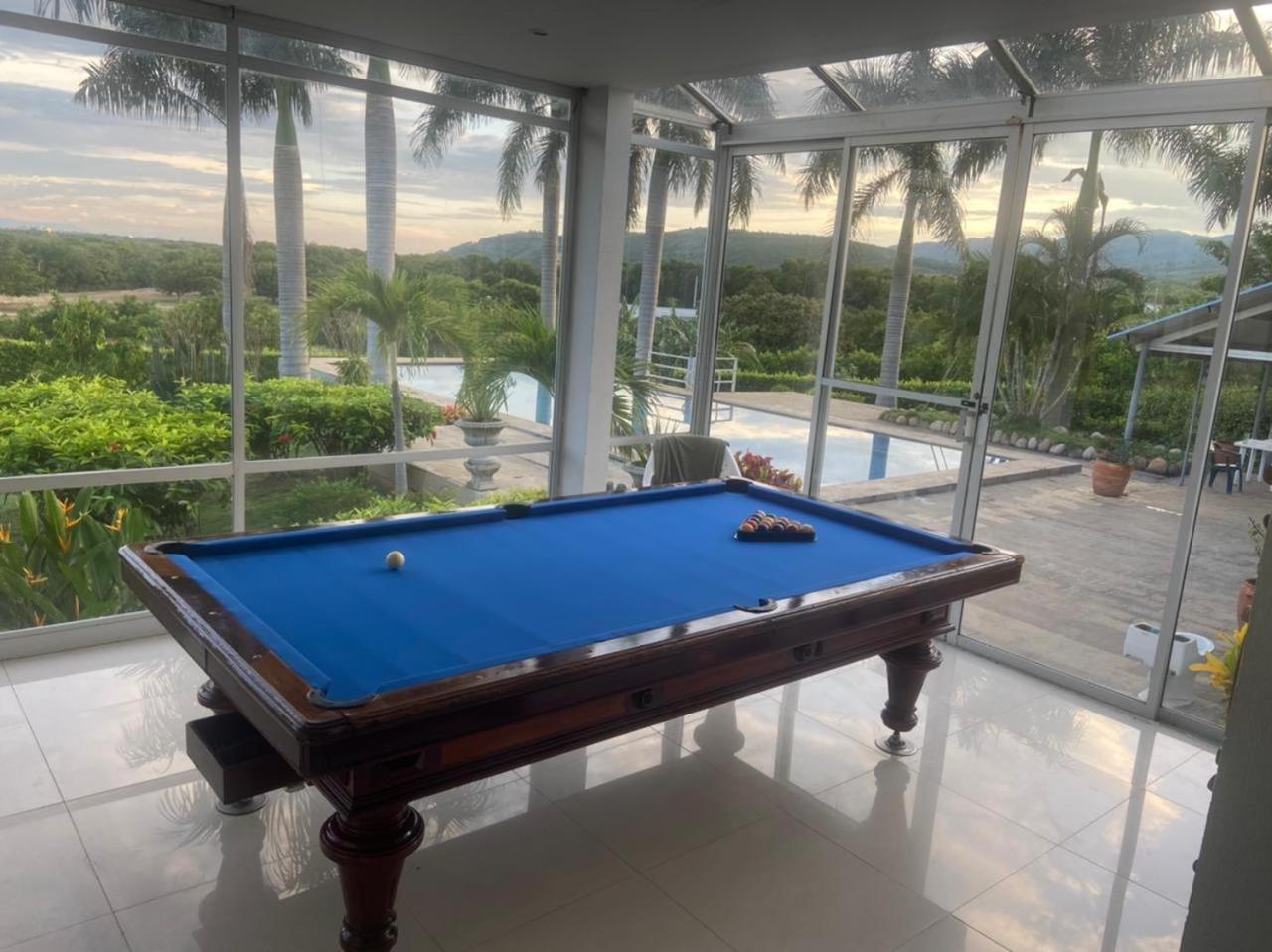 Hermosa Casa Con piscina y bbq