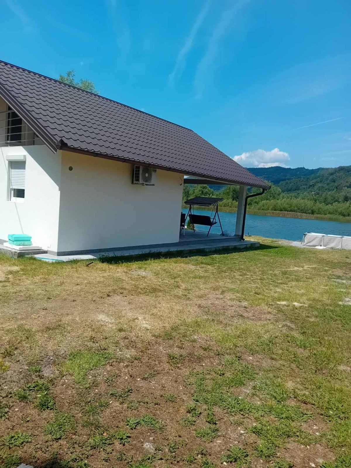 Vikendica Maksim, Zelinje - Zvornicko jezero