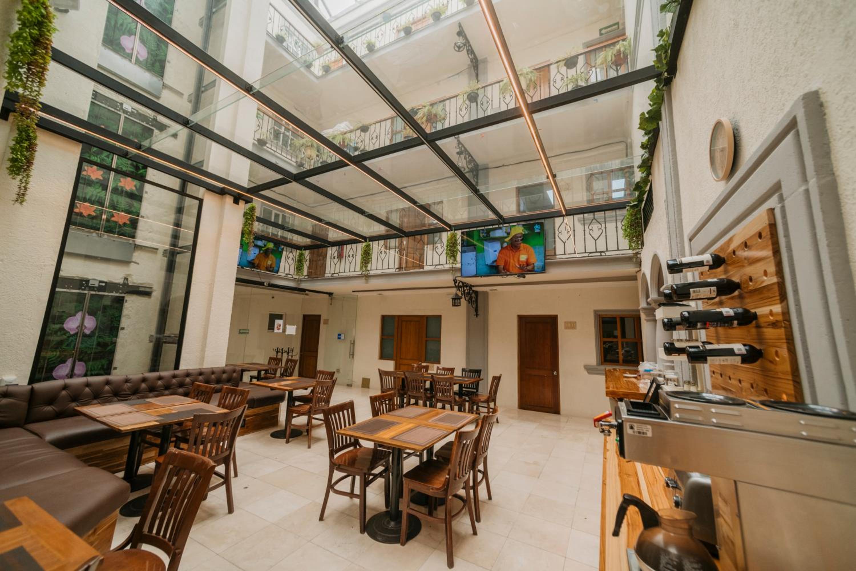 Hotel Marques Del Valle - Property Image 6