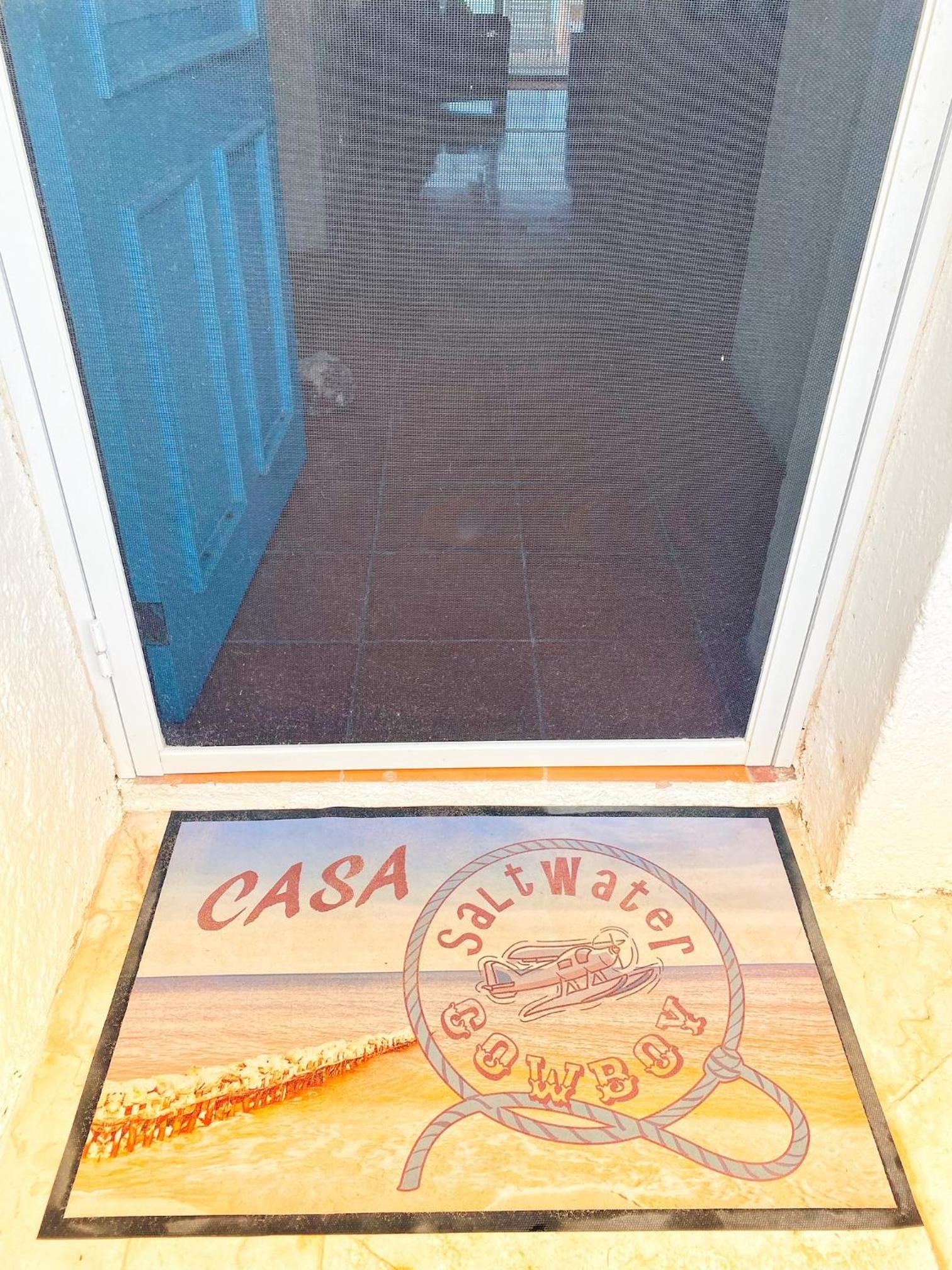 Casa Saltwater Cowboy En La Playa - Beachfront Property view 2
