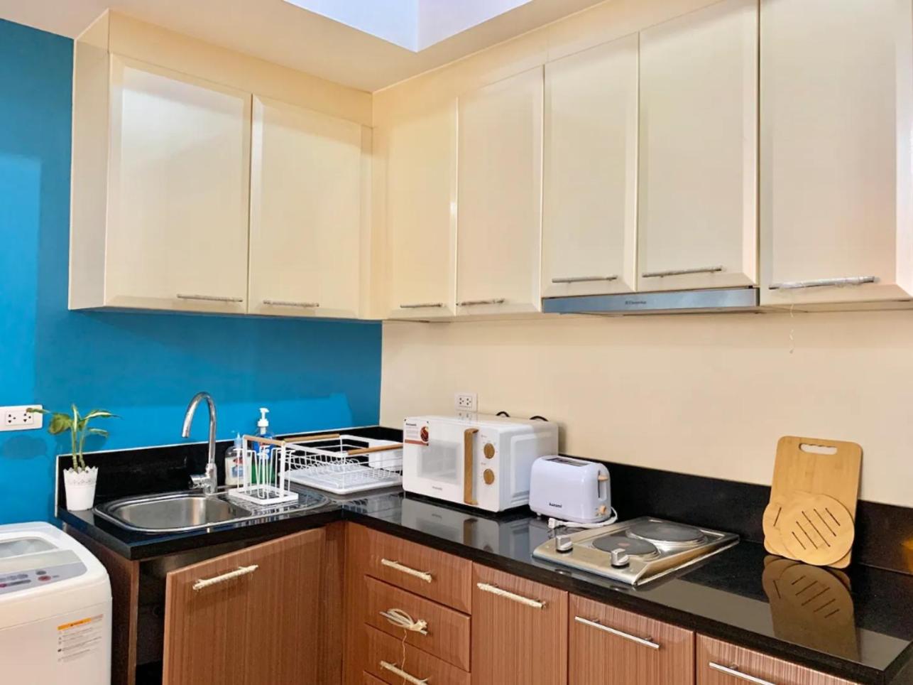 Elegant Condo Beside Venice Grand Canal #vlra23j view 3