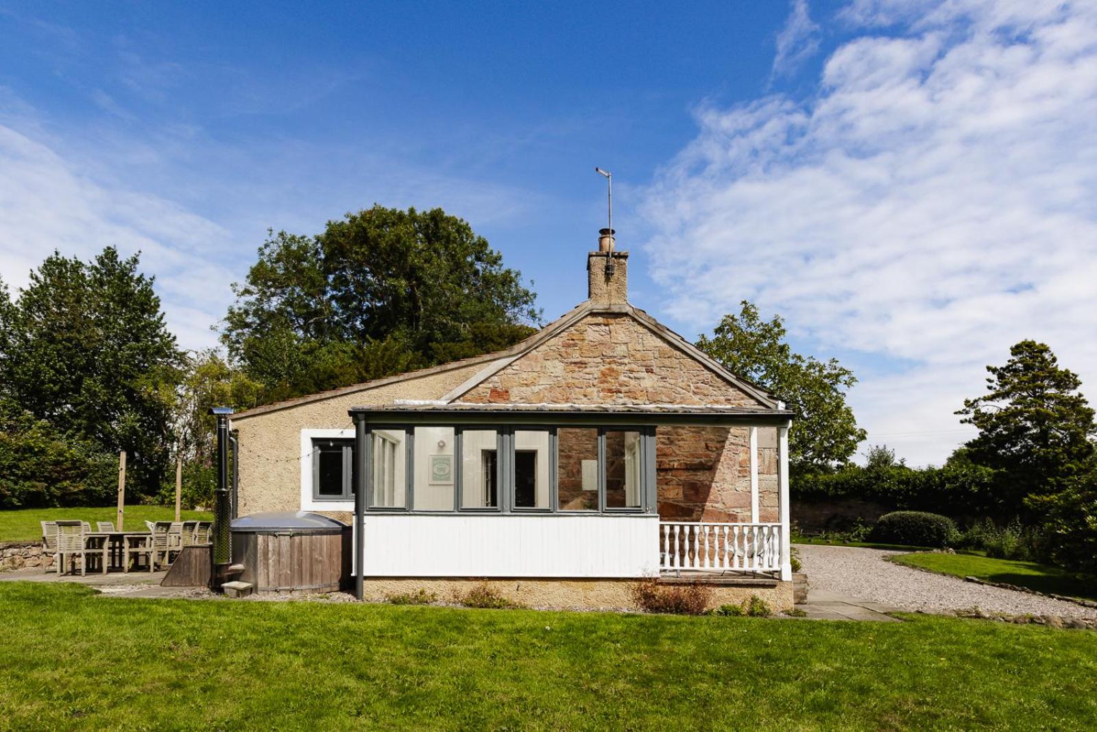 Hotel Madeira In Fife - Image 1