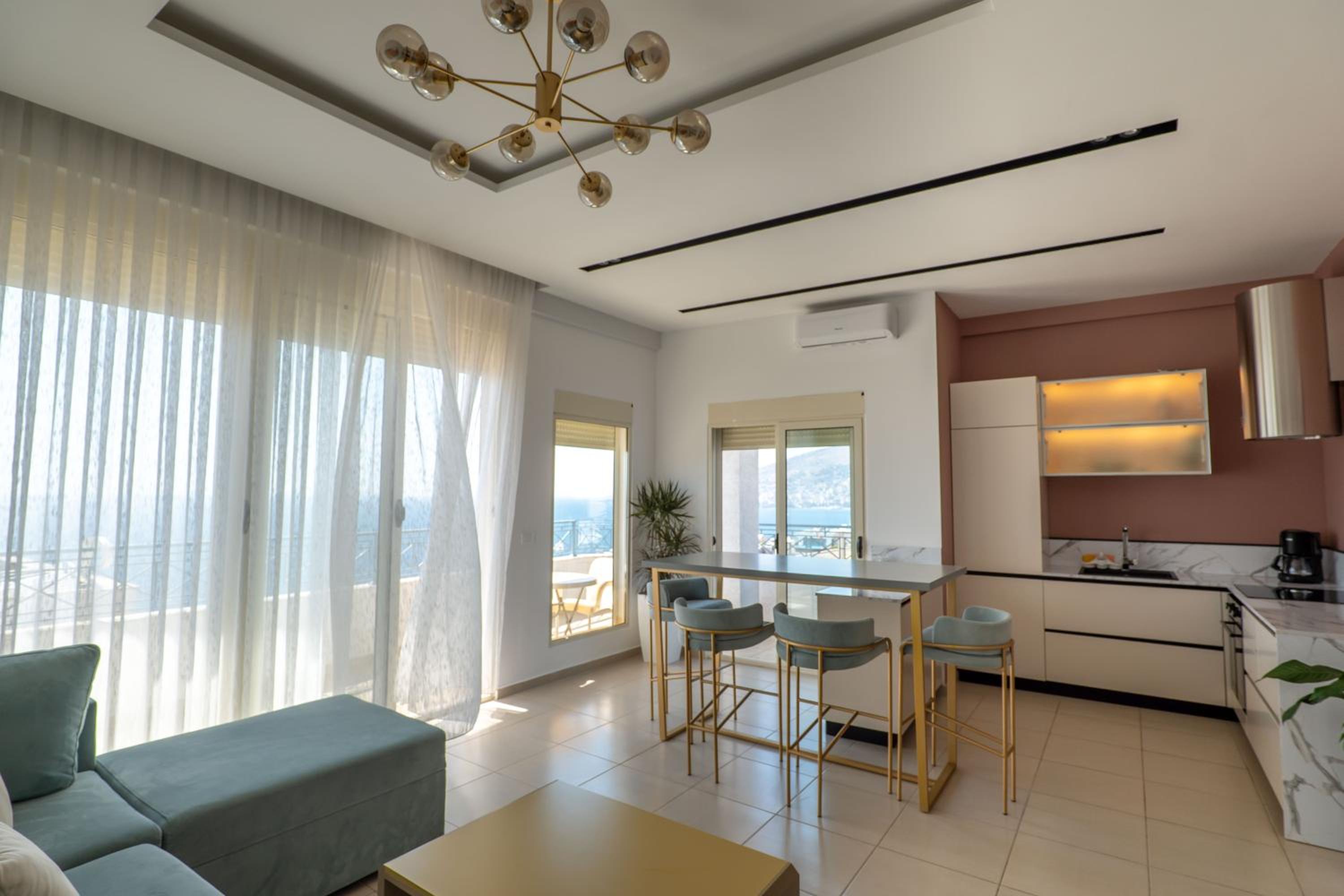 Domi Luxury beach view apartments in Saranda
