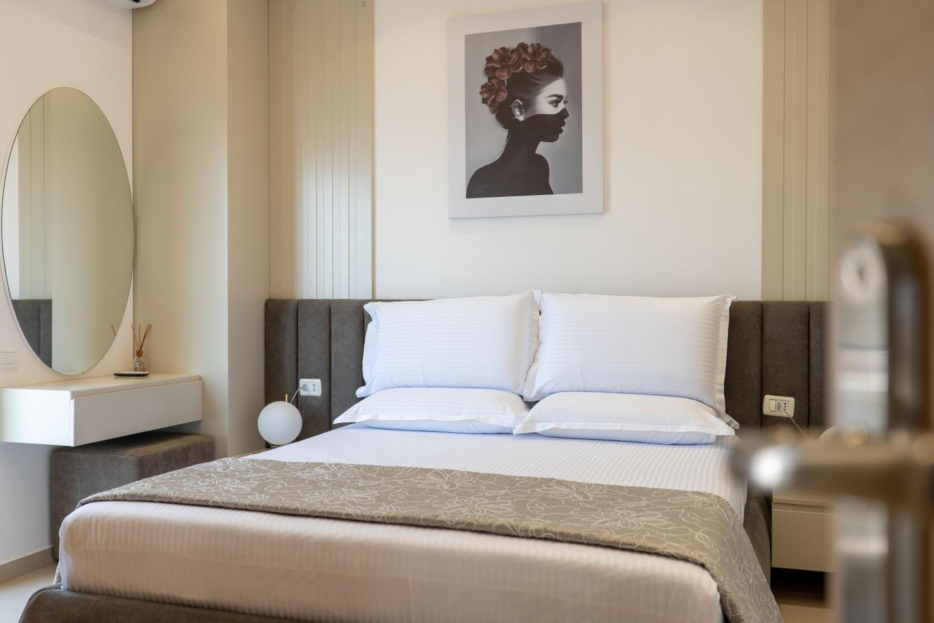 Domi Luxury beach view apartments in Saranda