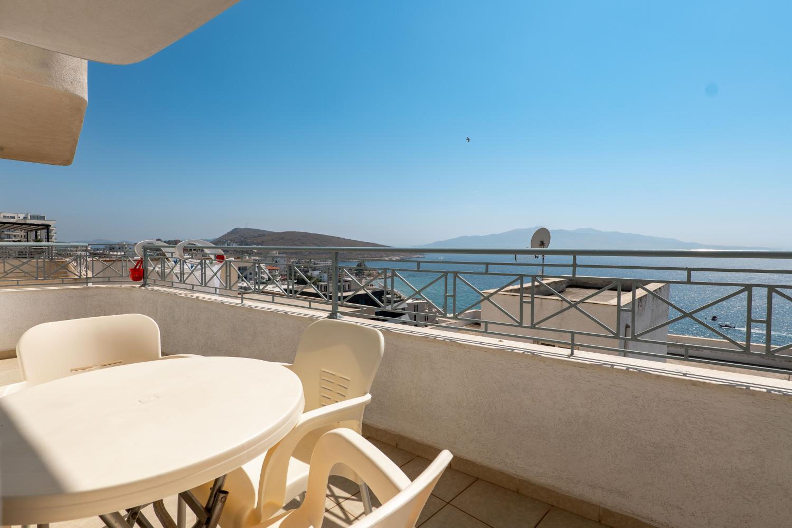 Domi Luxury beach view apartments in Saranda