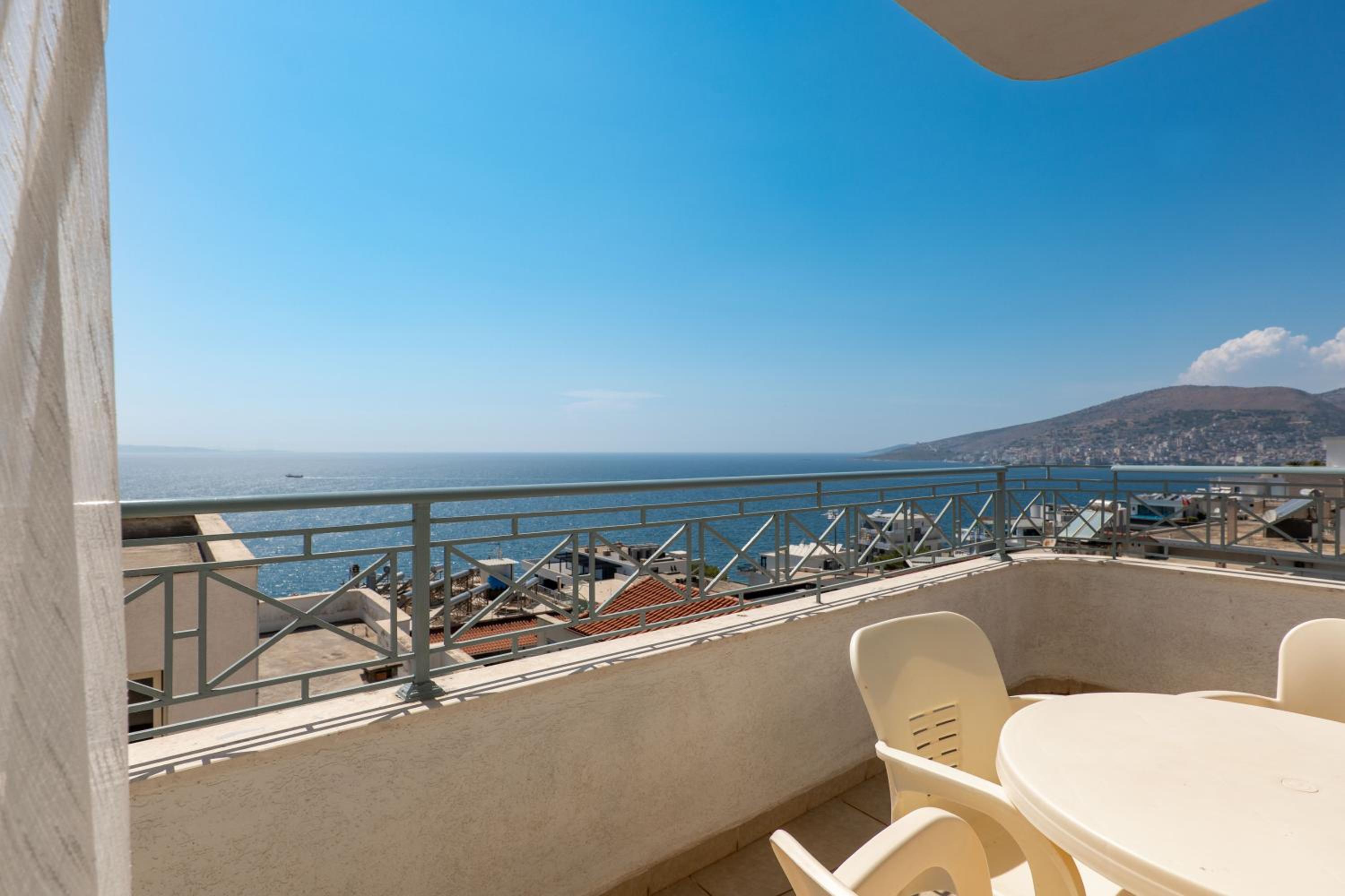 Domi Luxury beach view apartments in Saranda