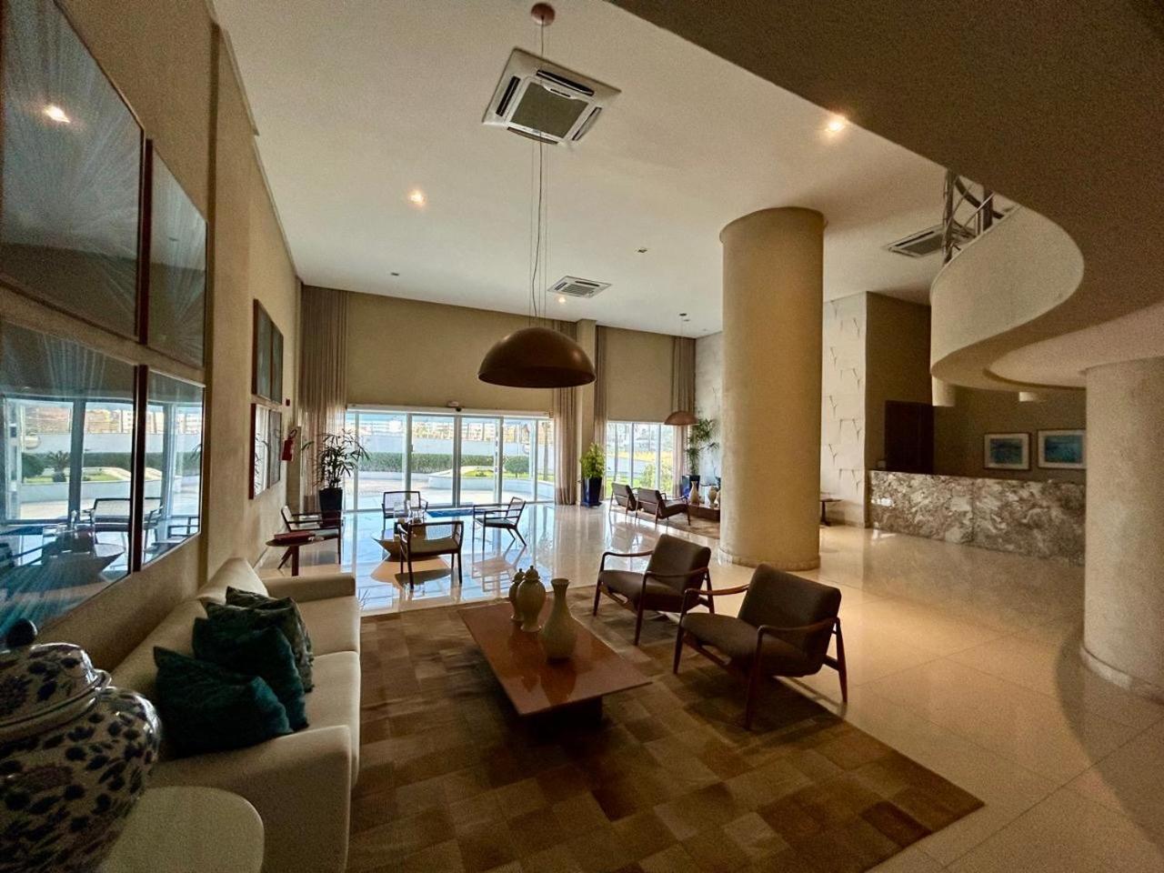 Apartamento frente mar em armação Salvador