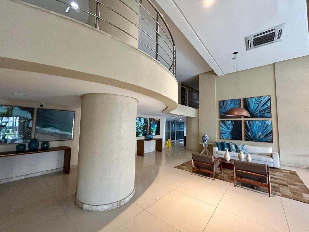 Apartamento frente mar em armação Salvador