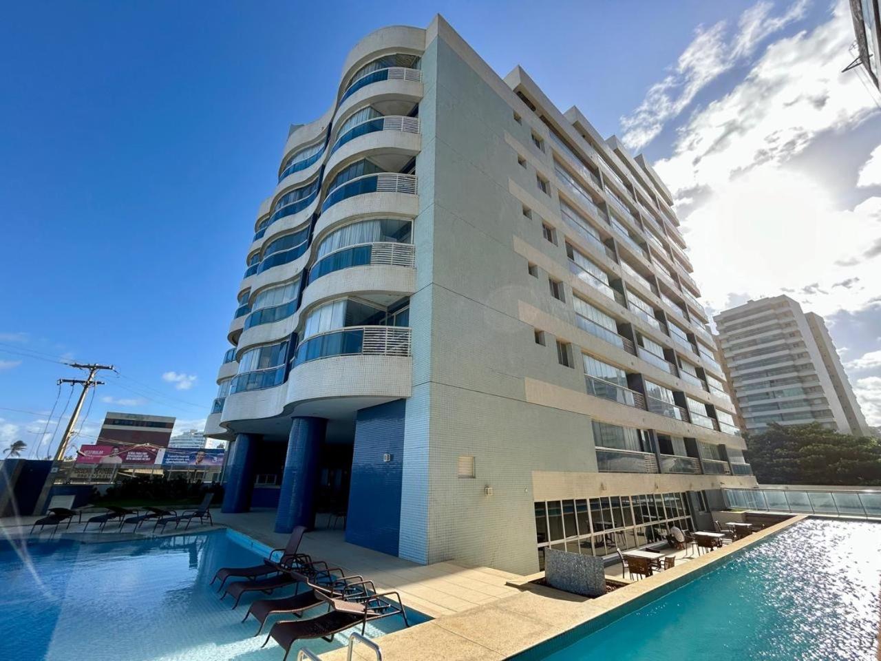 Apartamento frente mar em armação Salvador