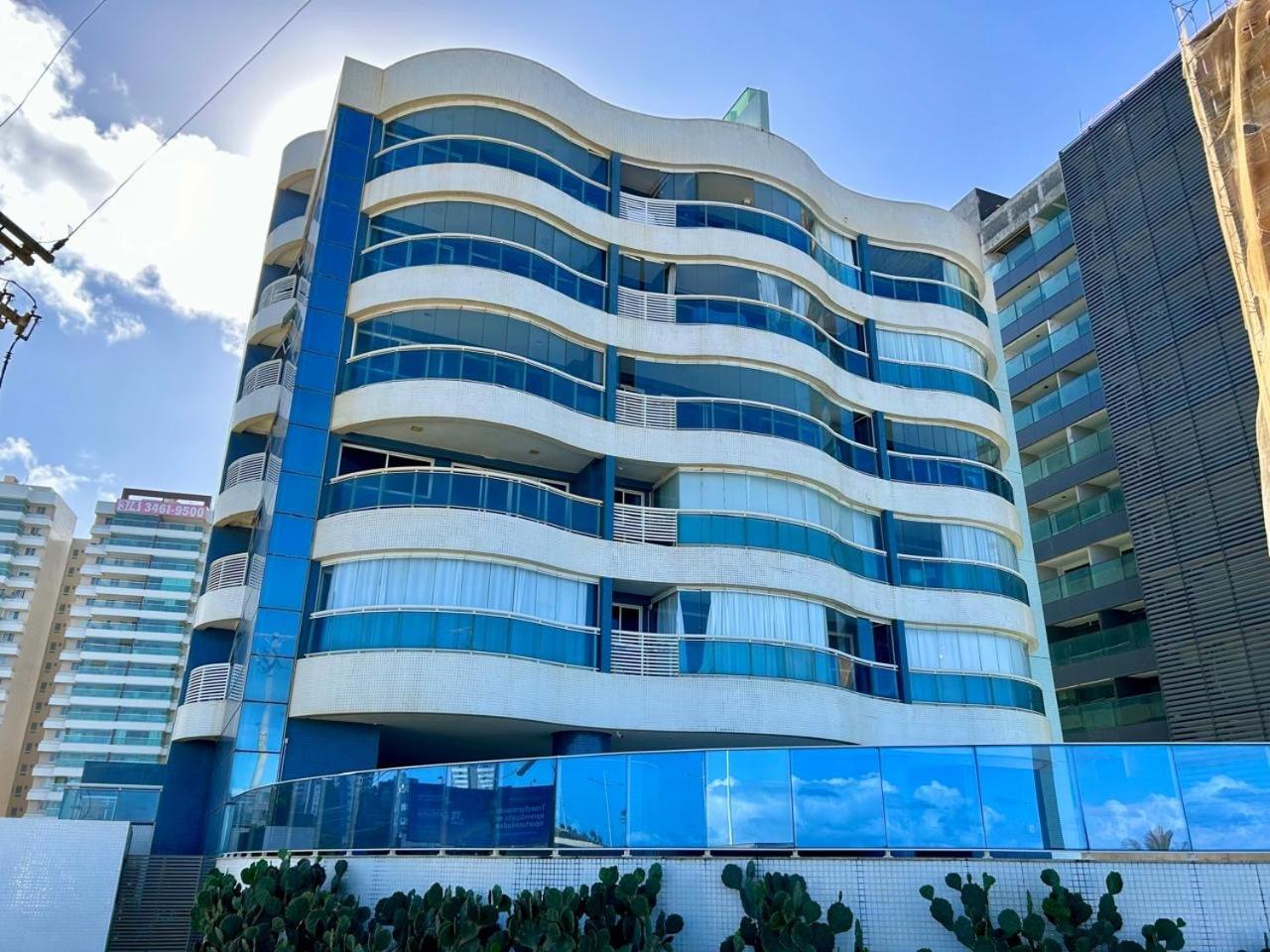 Apartamento frente mar em armação Salvador