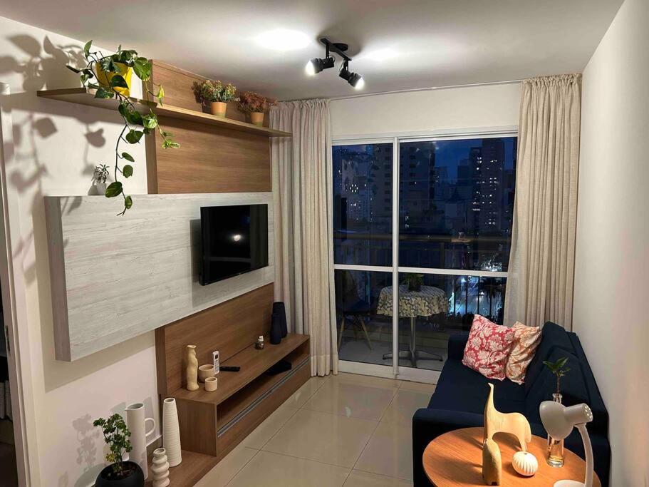 LK1005 Espaçoso Apartamento Com Vista da Vibrante Rua Augusta